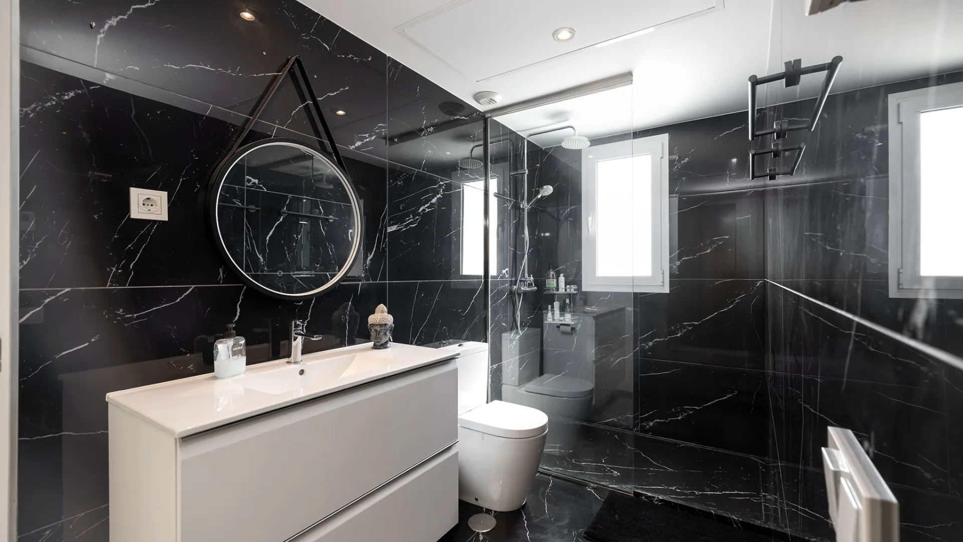 2 bedrooms Los Altos de los Monteros penthouse for sale