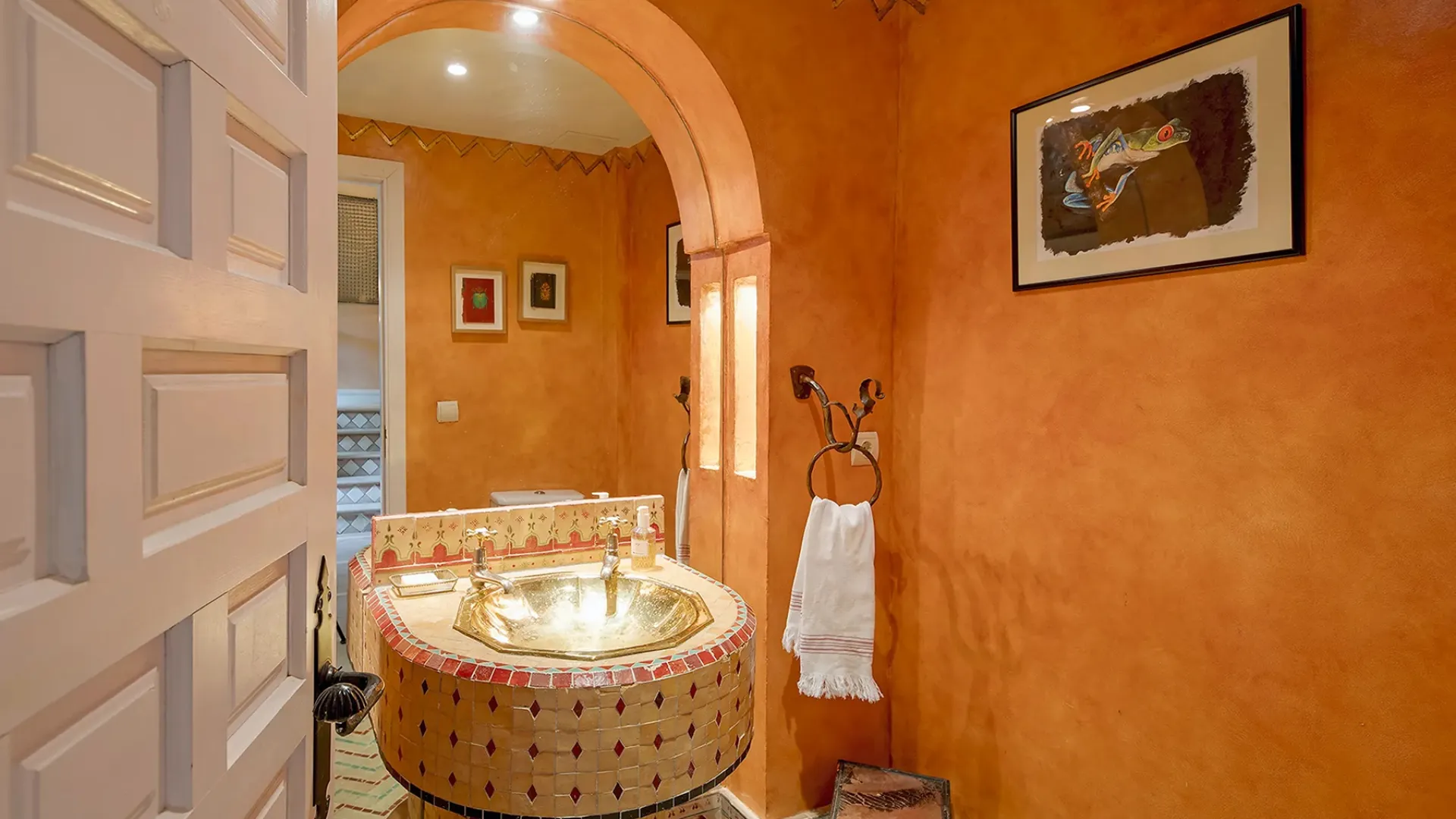 For sale villa in Zona E with 9 bedrooms