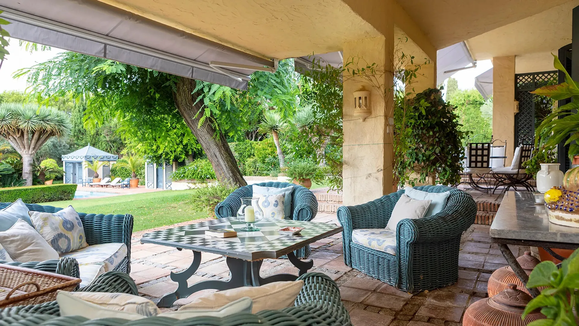 For sale villa in Zona E with 9 bedrooms