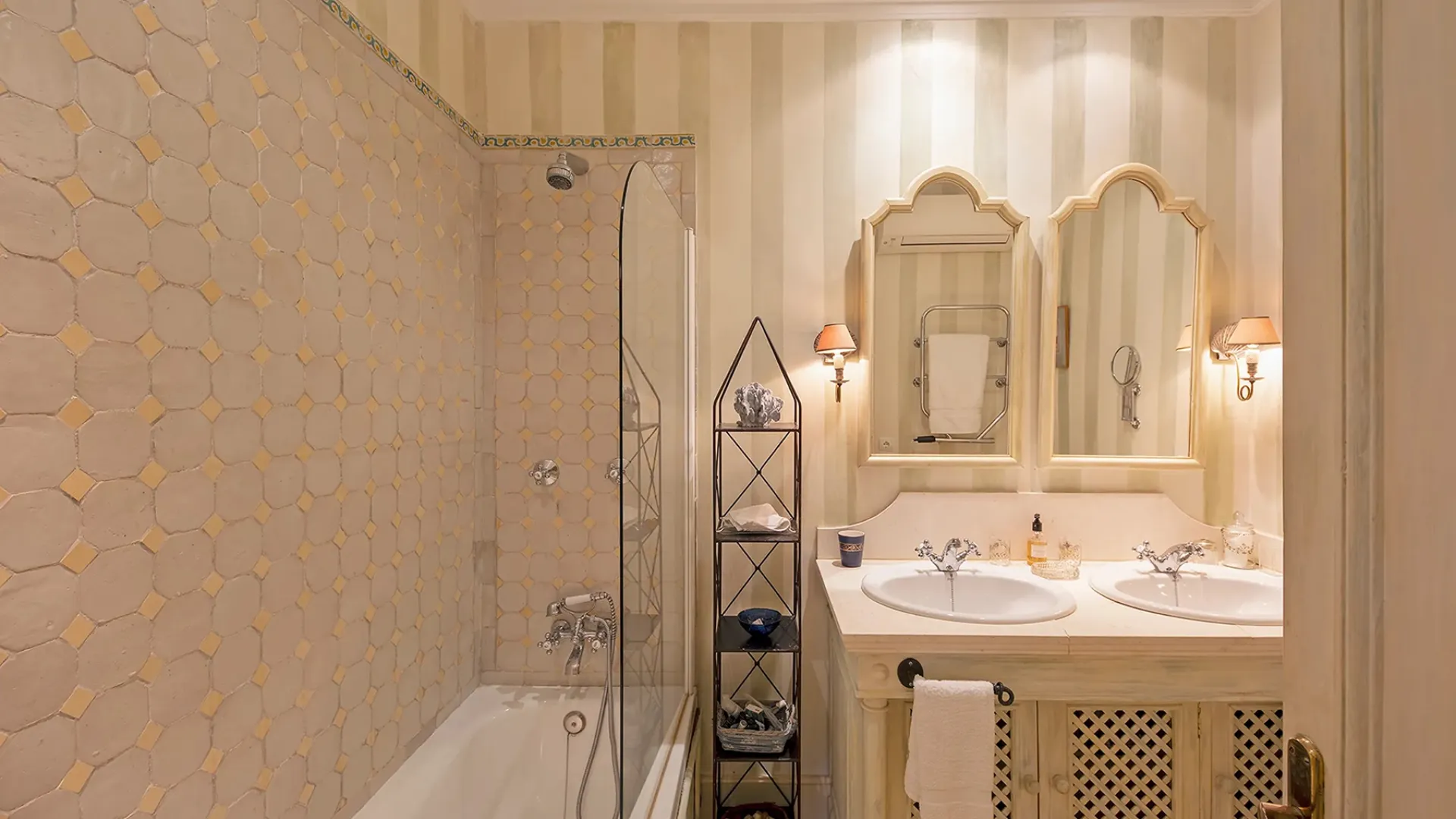 For sale villa in Zona E with 9 bedrooms