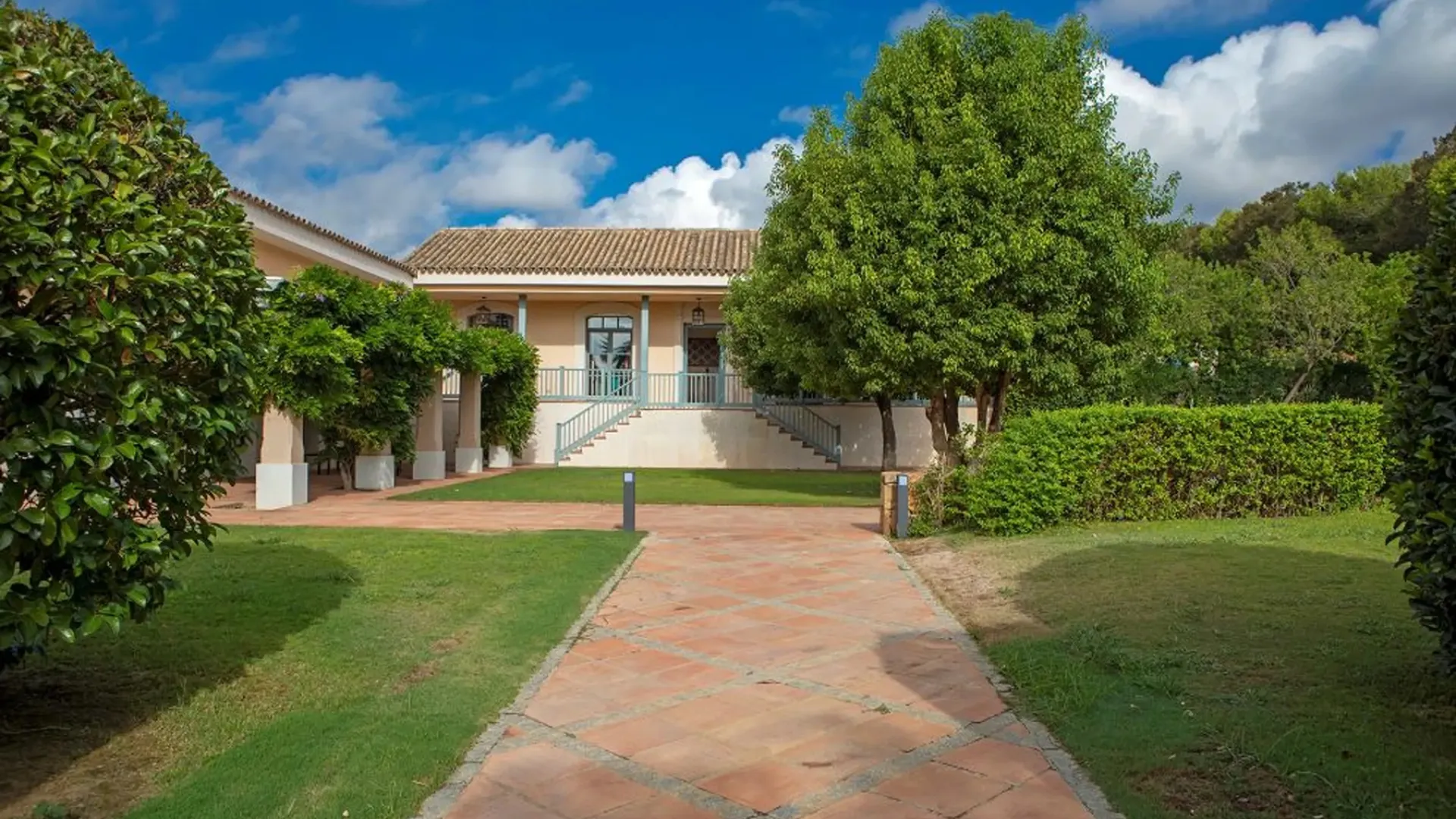 For sale villa in Zona E with 9 bedrooms