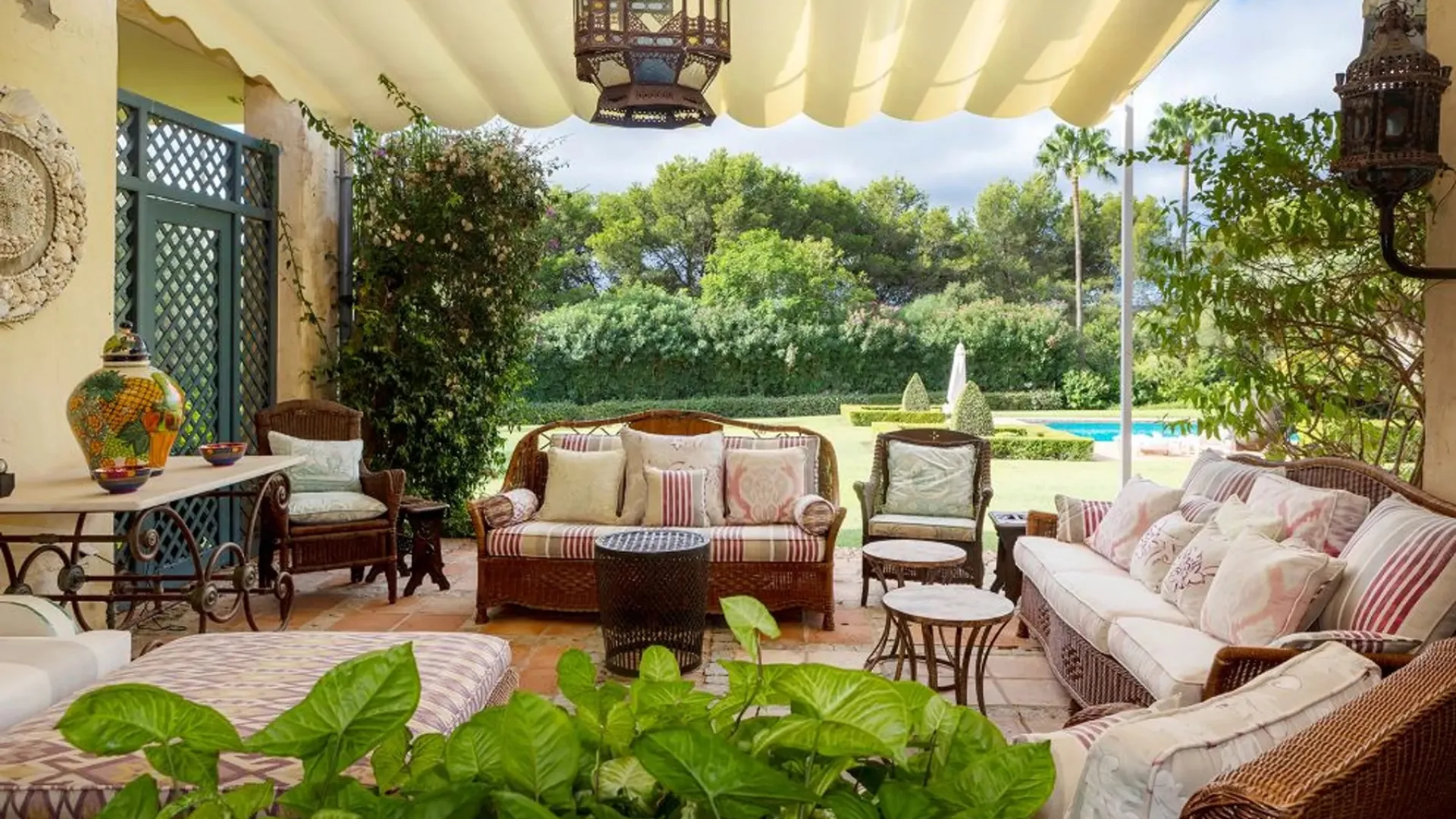 For sale villa in Zona E with 9 bedrooms