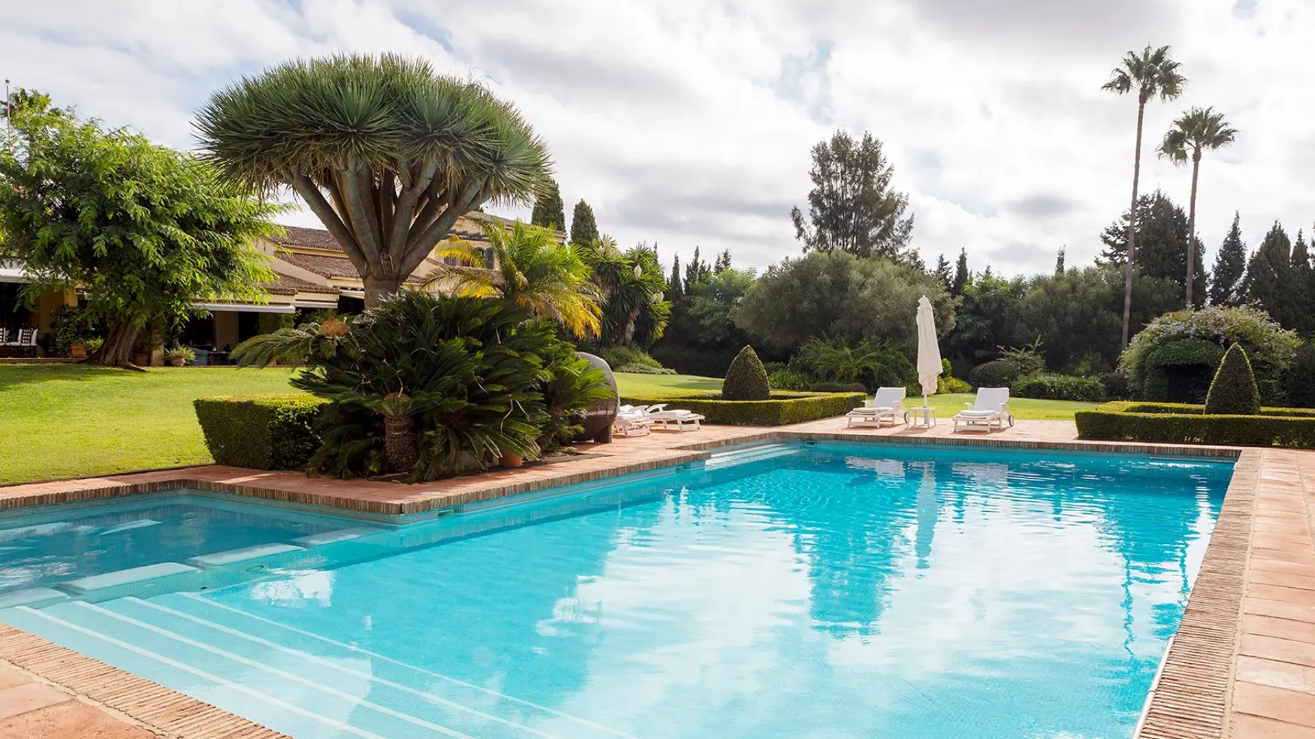 For sale villa in Zona E with 9 bedrooms