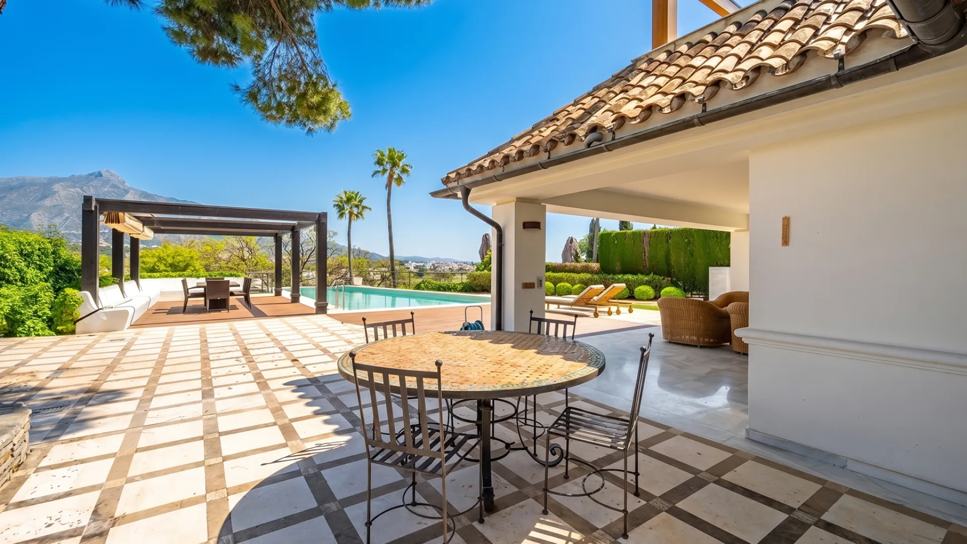 3 bedrooms villa in Las Brisas del Golf for sale