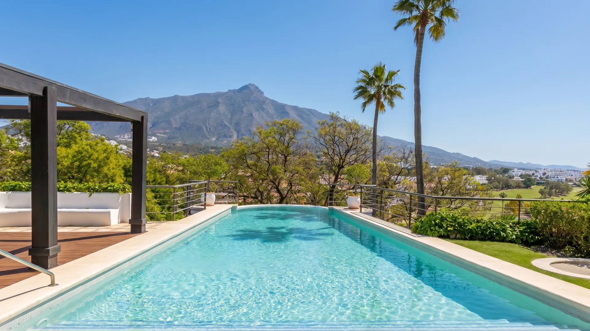 3 bedrooms villa in Las Brisas del Golf for sale