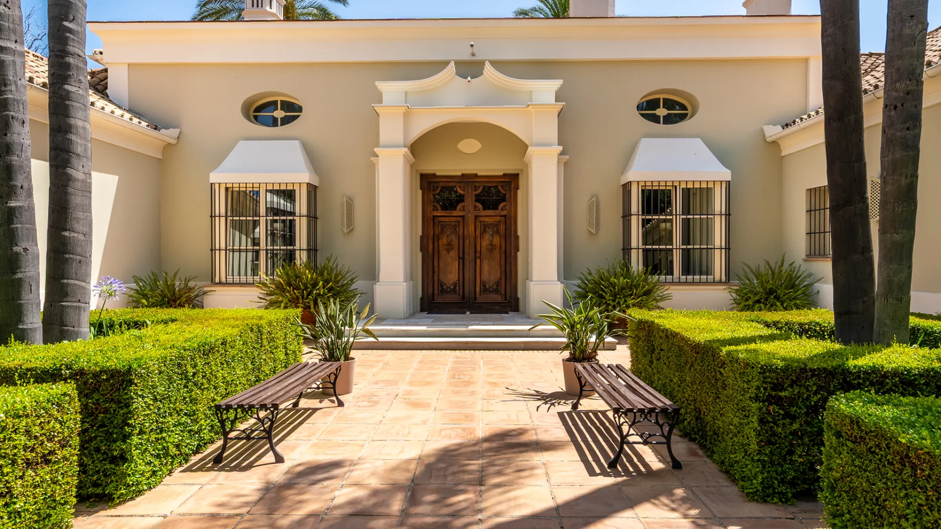 El Vicario villa for sale