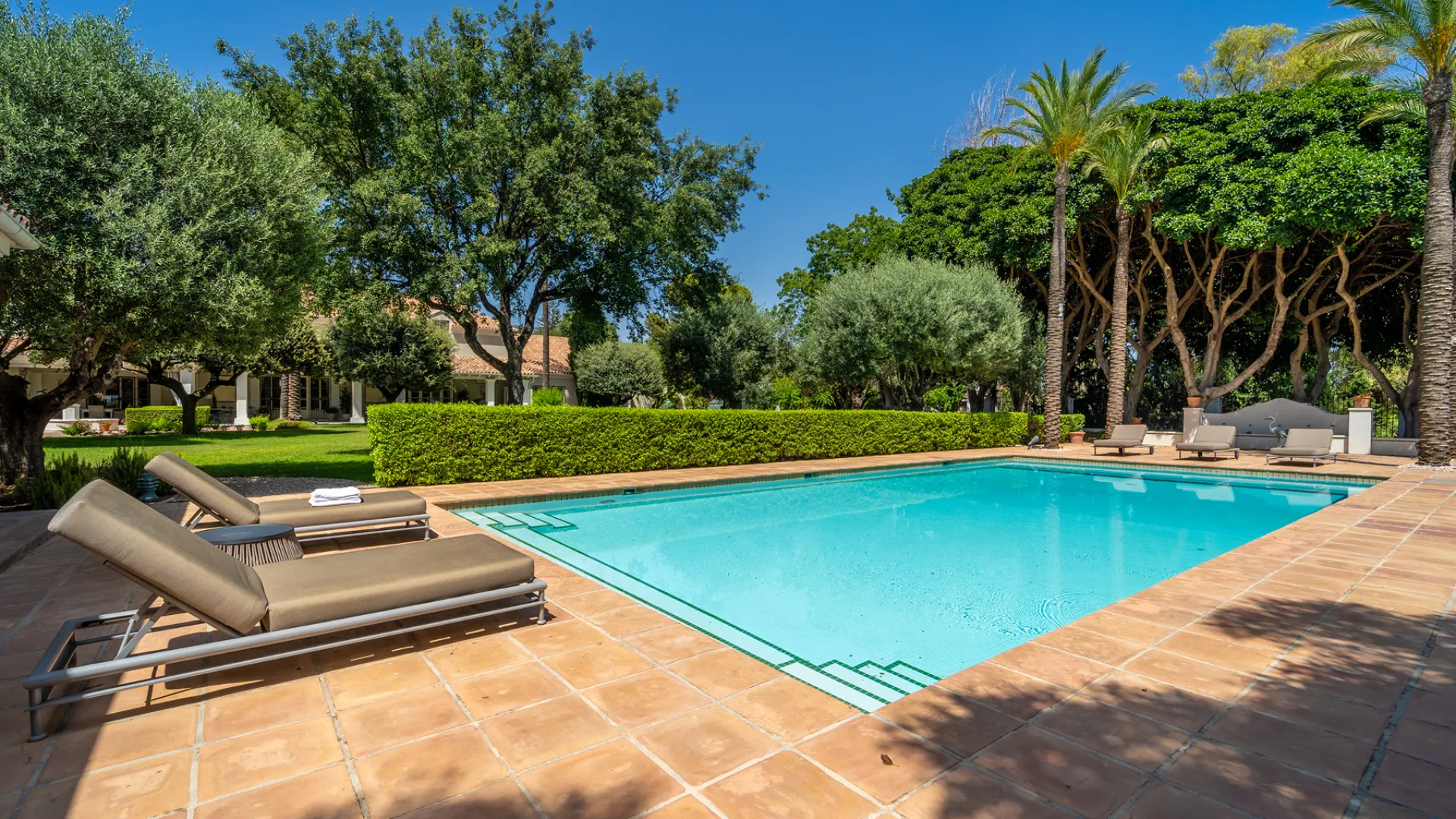 El Vicario villa for sale
