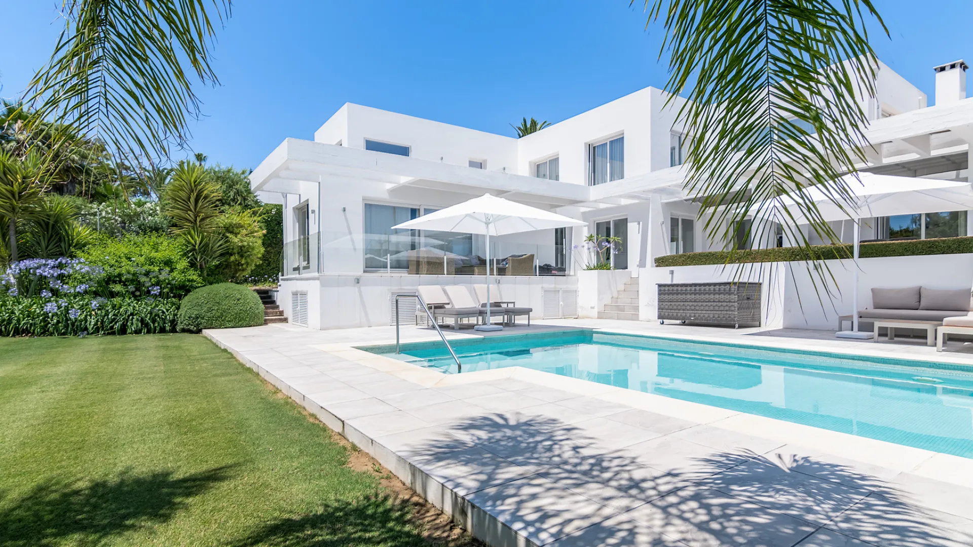 5 bedrooms Sotogrande Bajo villa for sale