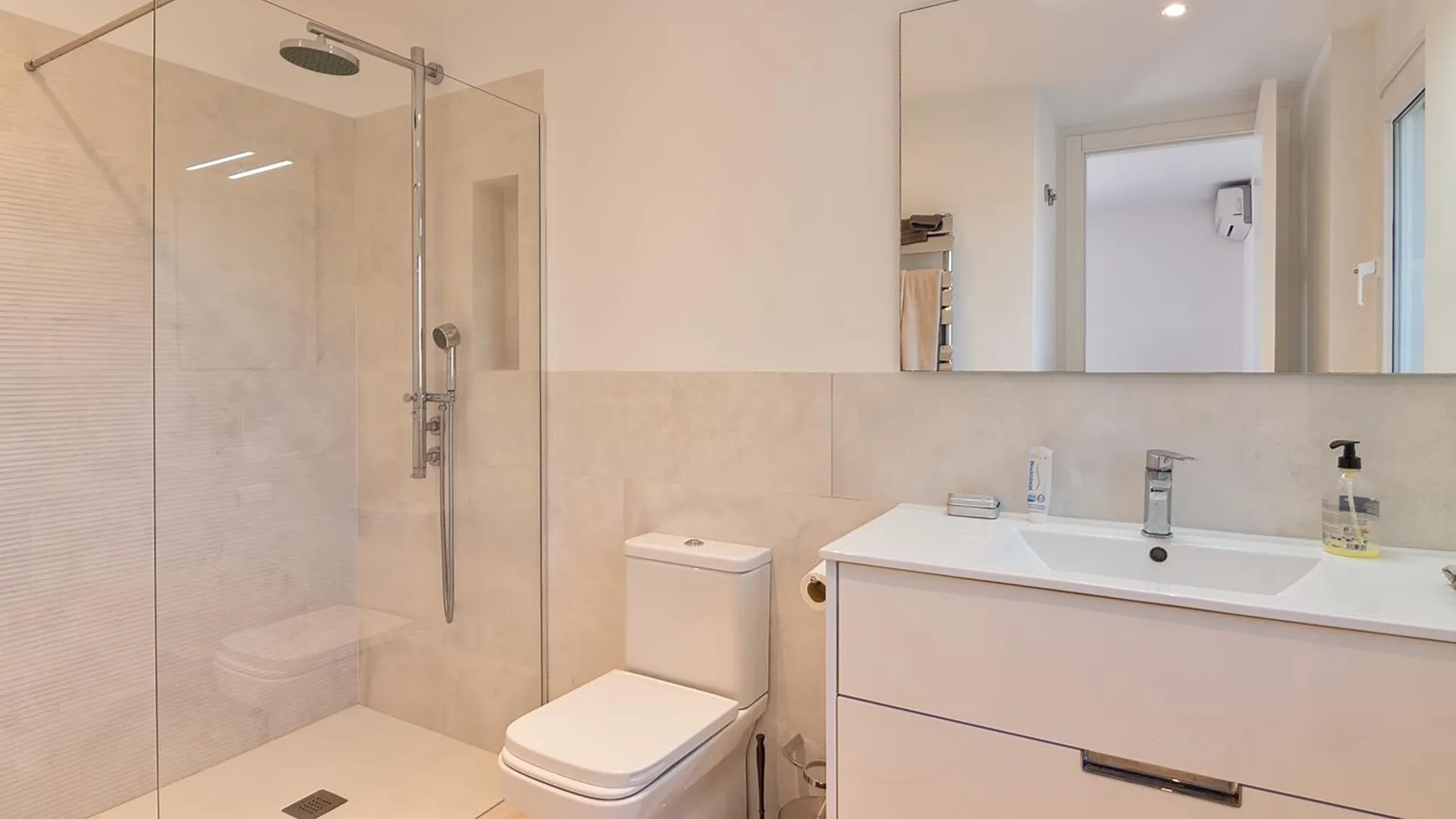 5 bedrooms Sotogrande Bajo villa for sale