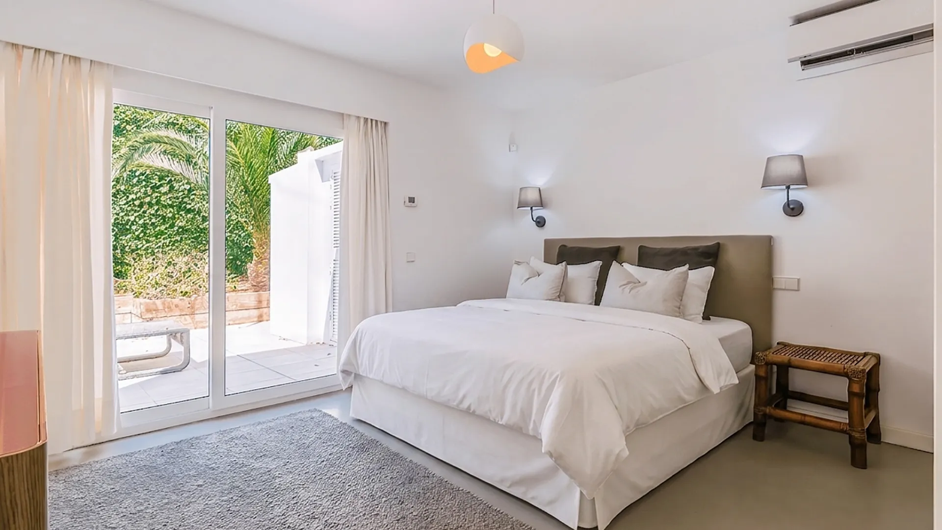 5 bedrooms Sotogrande Bajo villa for sale