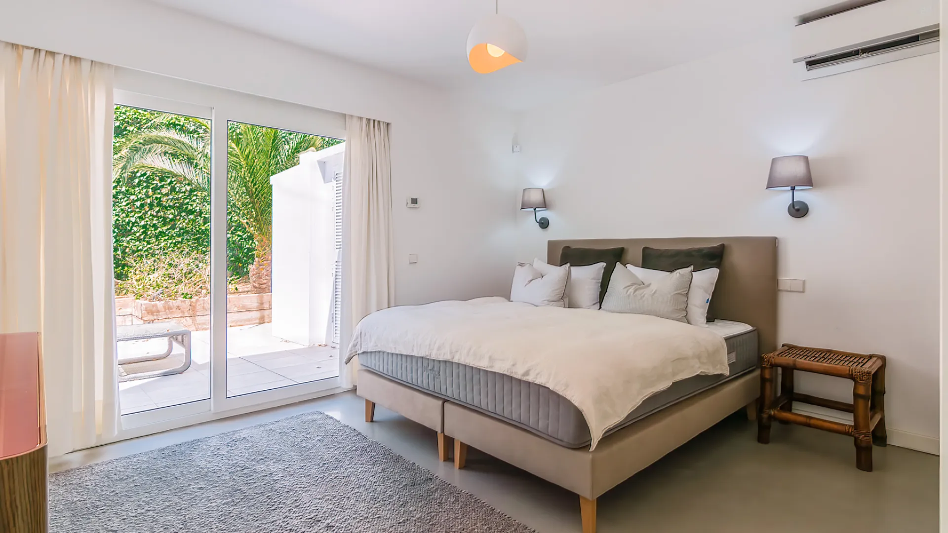 5 bedrooms Sotogrande Bajo villa for sale