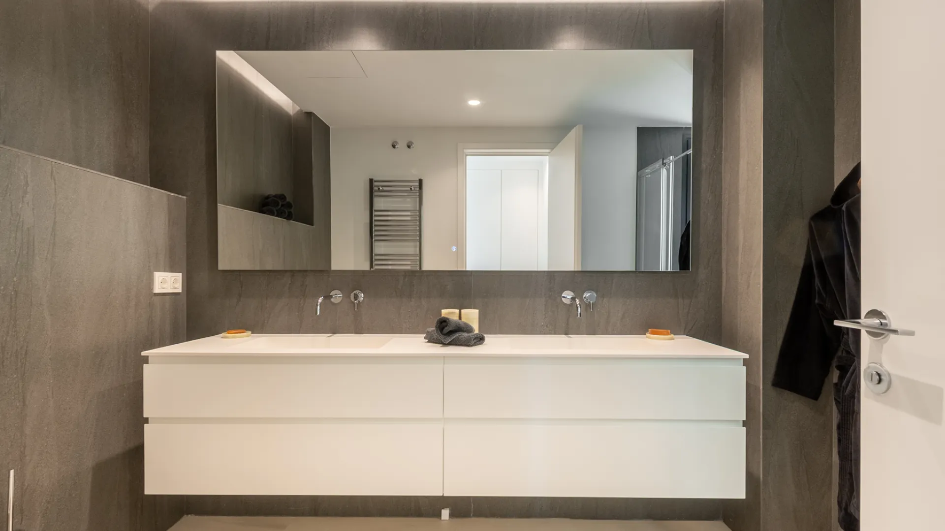 2 bedrooms apartment for sale in Bahia Azul