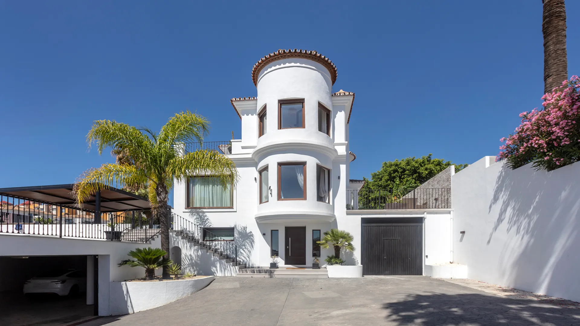 Monte Biarritz villa for sale