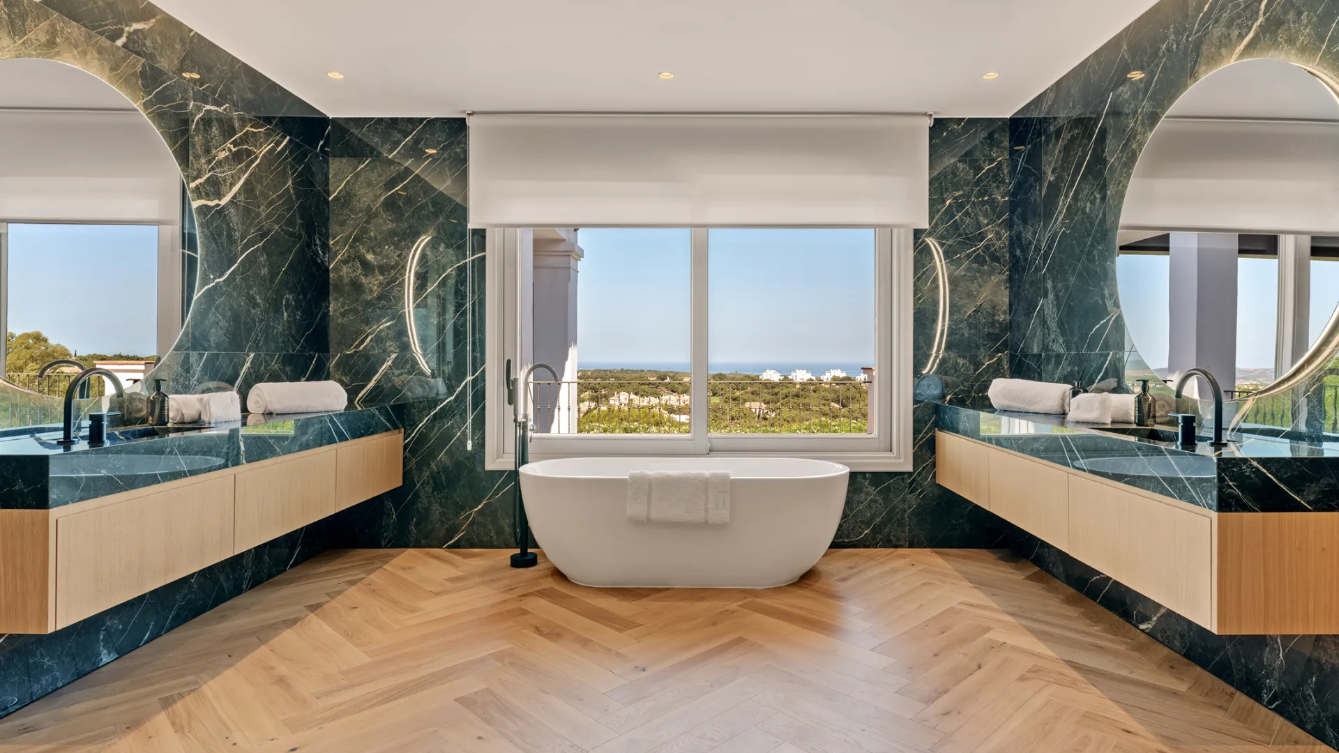 Buy Zona G 6 bedrooms villa