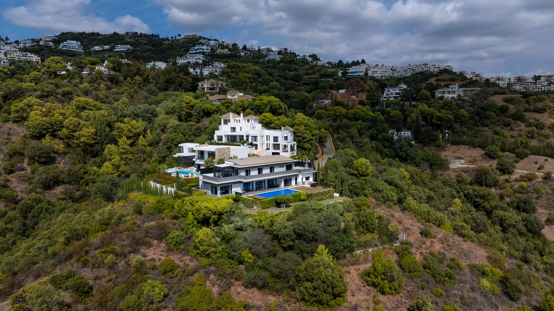Villa for sale in Los Altos de los Monteros