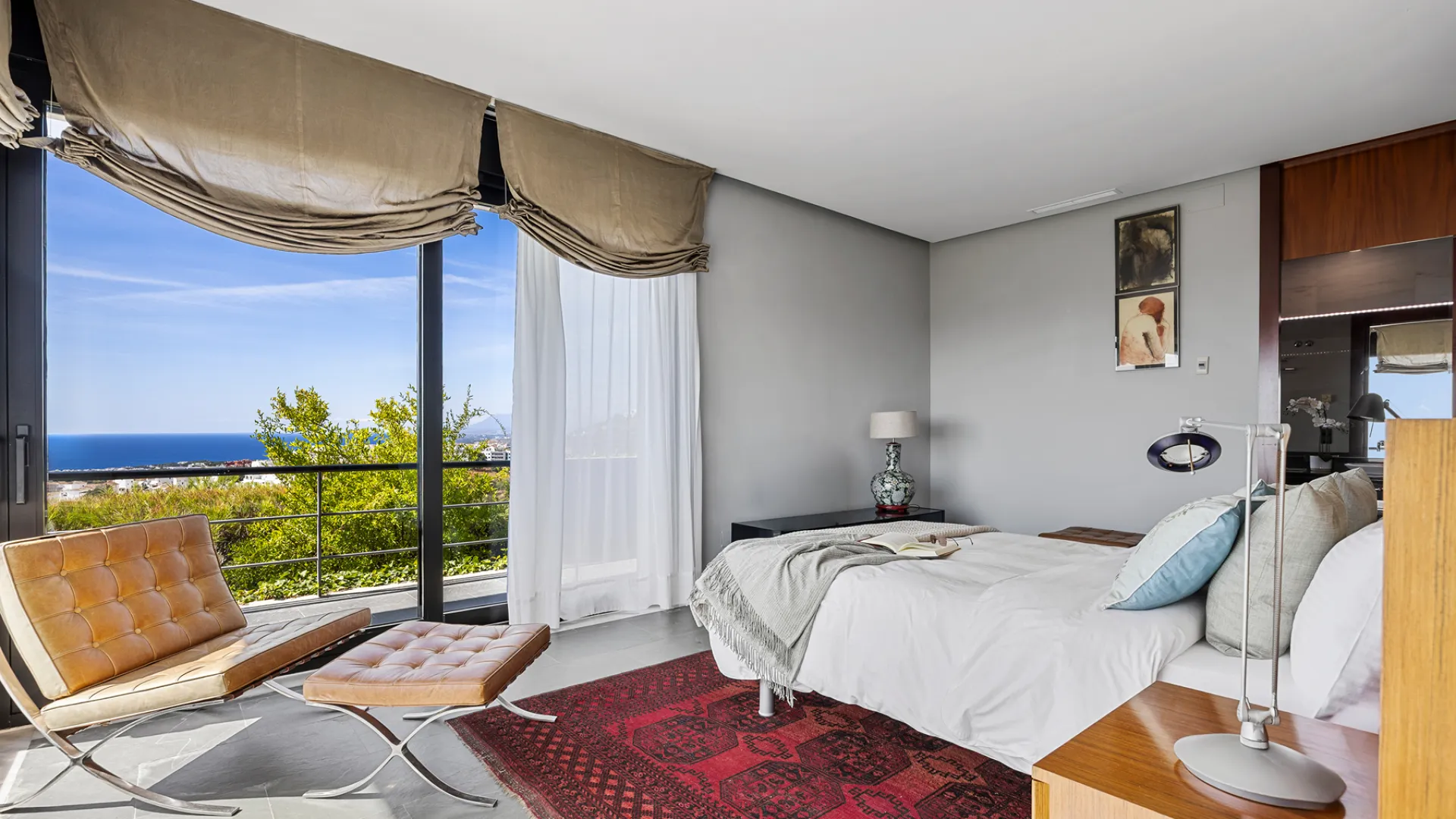 Villa for sale in Los Altos de los Monteros