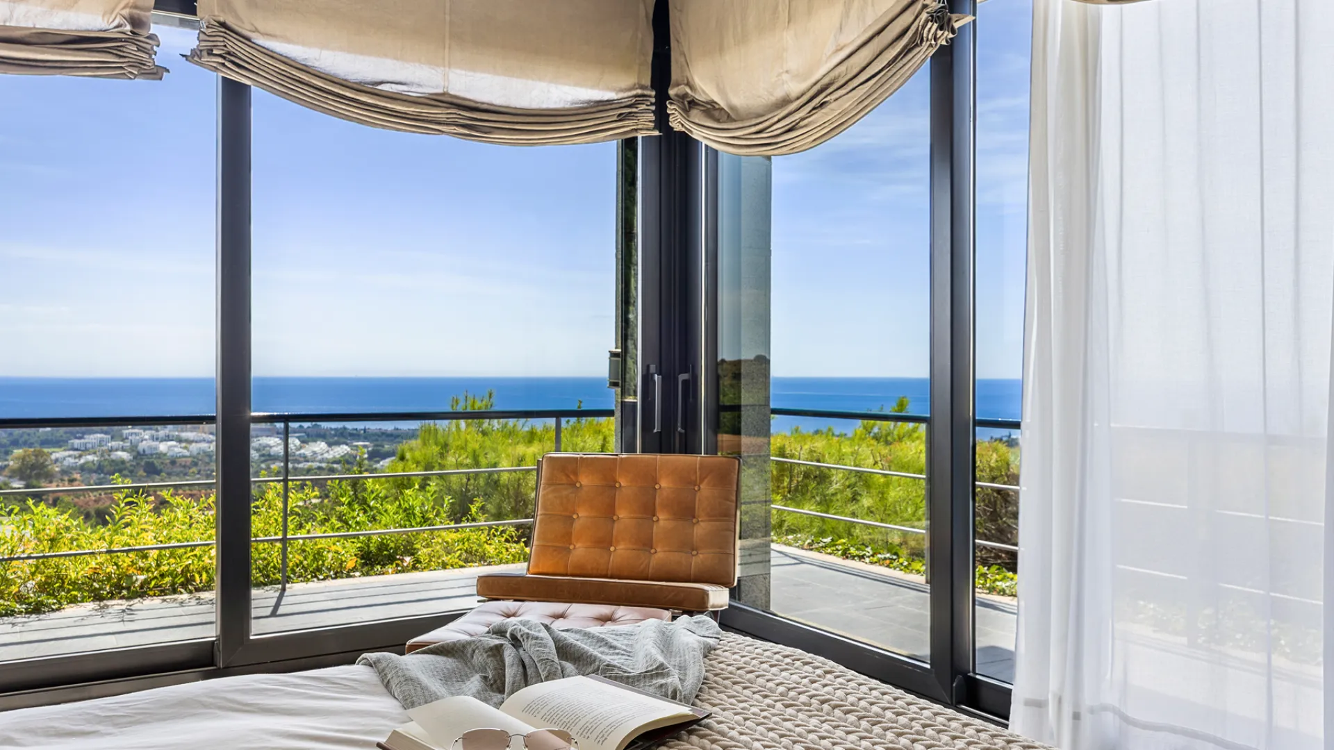 Villa for sale in Los Altos de los Monteros