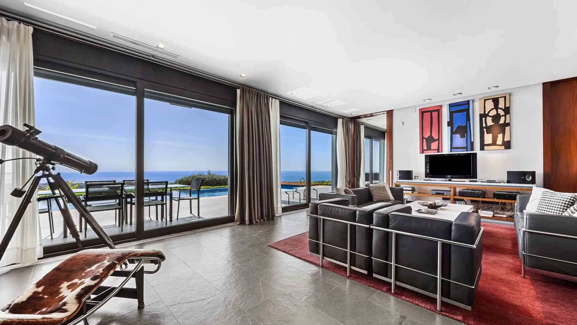 Villa for sale in Los Altos de los Monteros