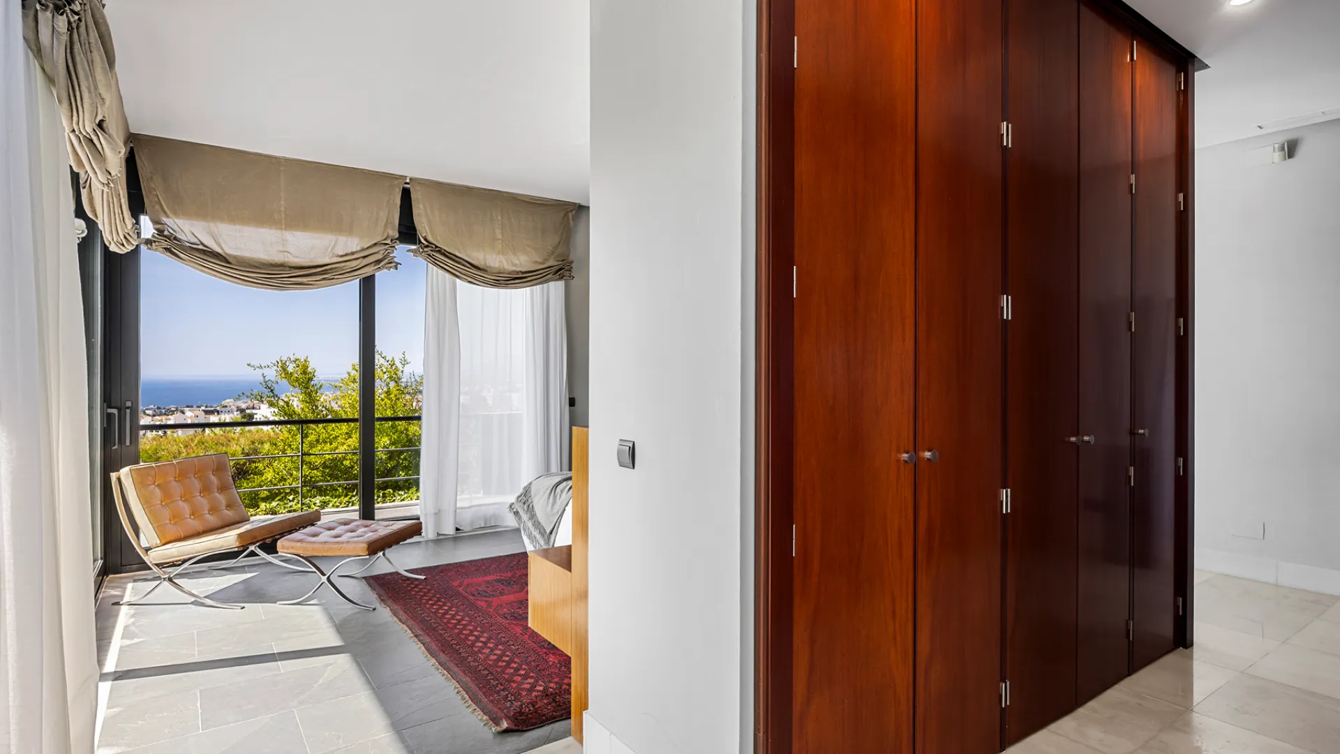 Villa for sale in Los Altos de los Monteros