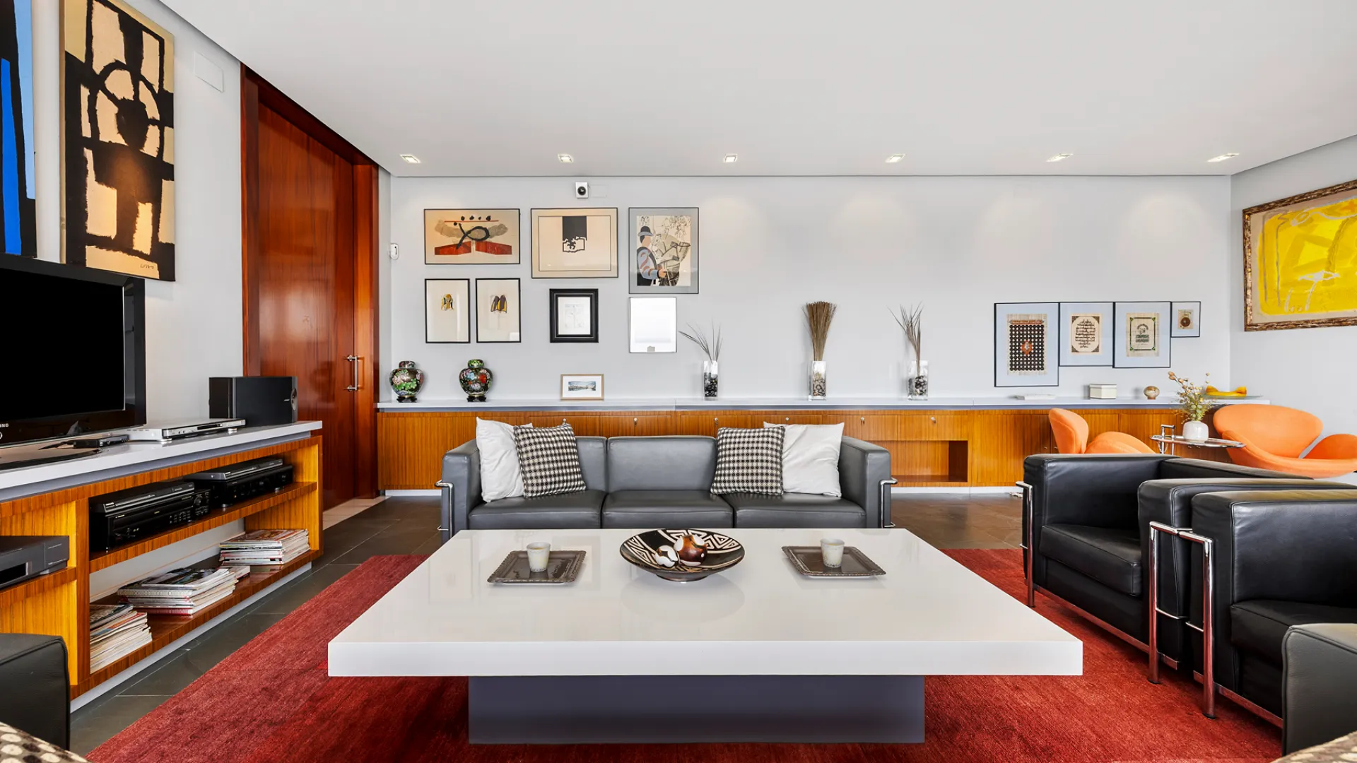 Villa for sale in Los Altos de los Monteros