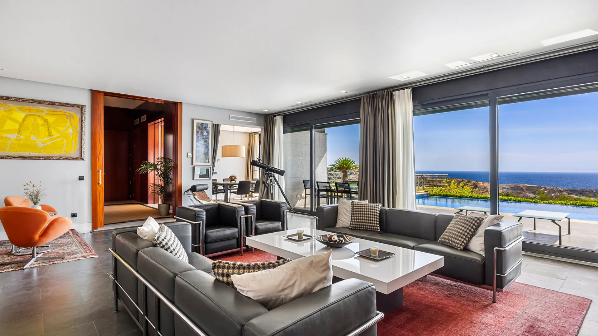 Villa for sale in Los Altos de los Monteros