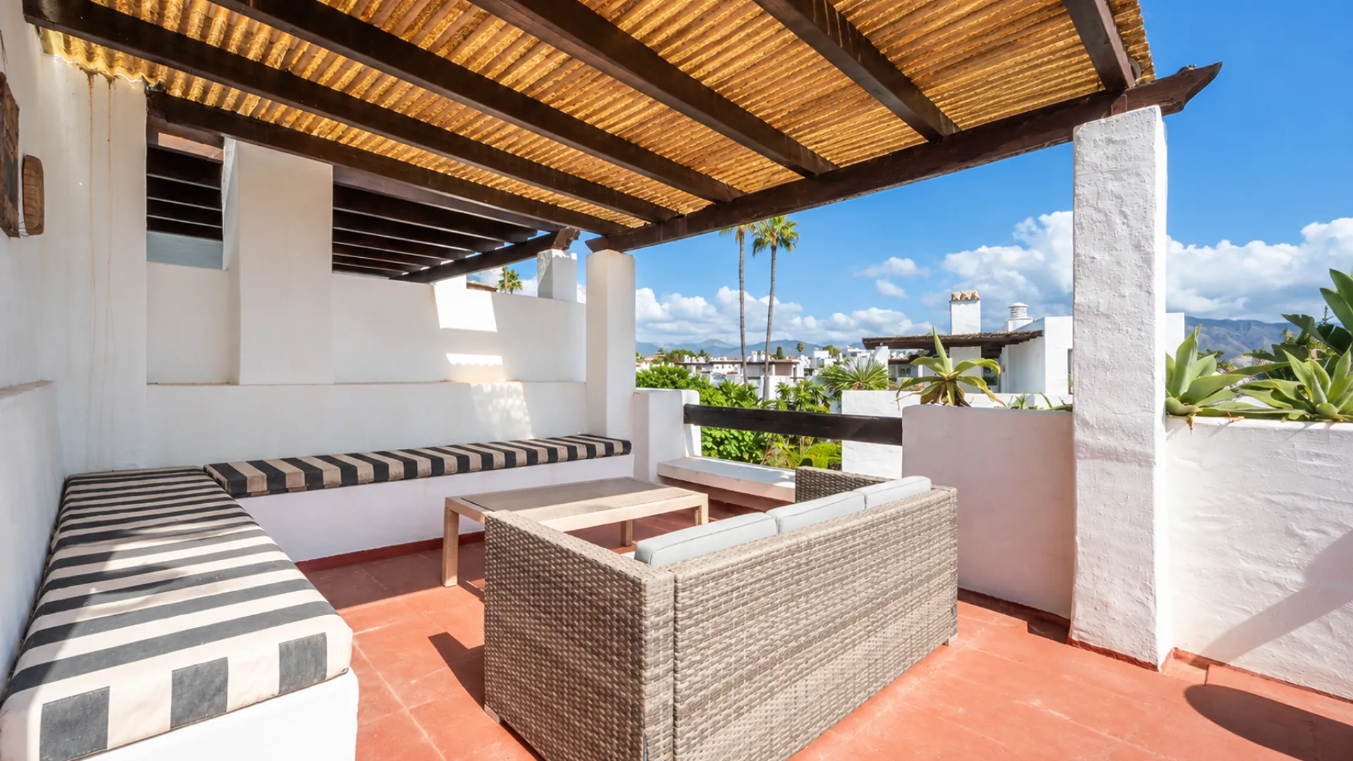 4 bedrooms Linda Vista Baja town house for sale