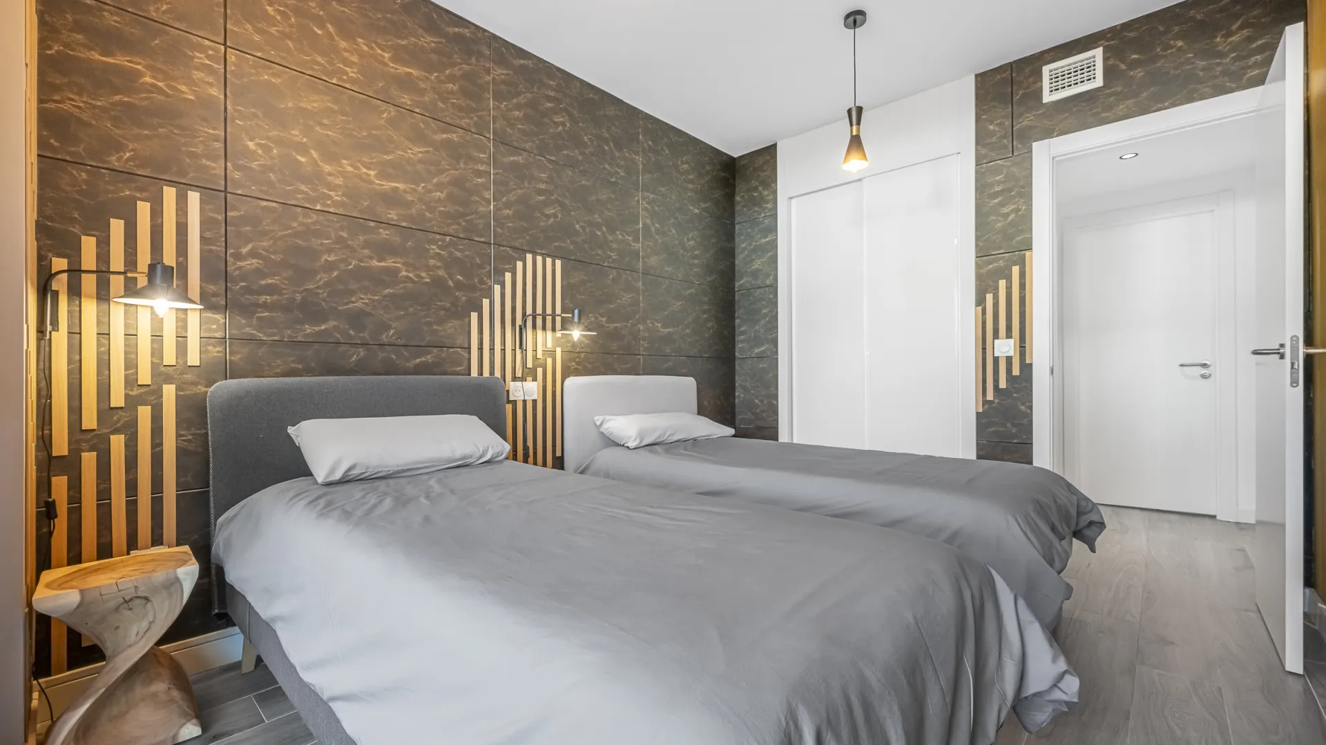 Se vende apartamento planta baja en Benahavis