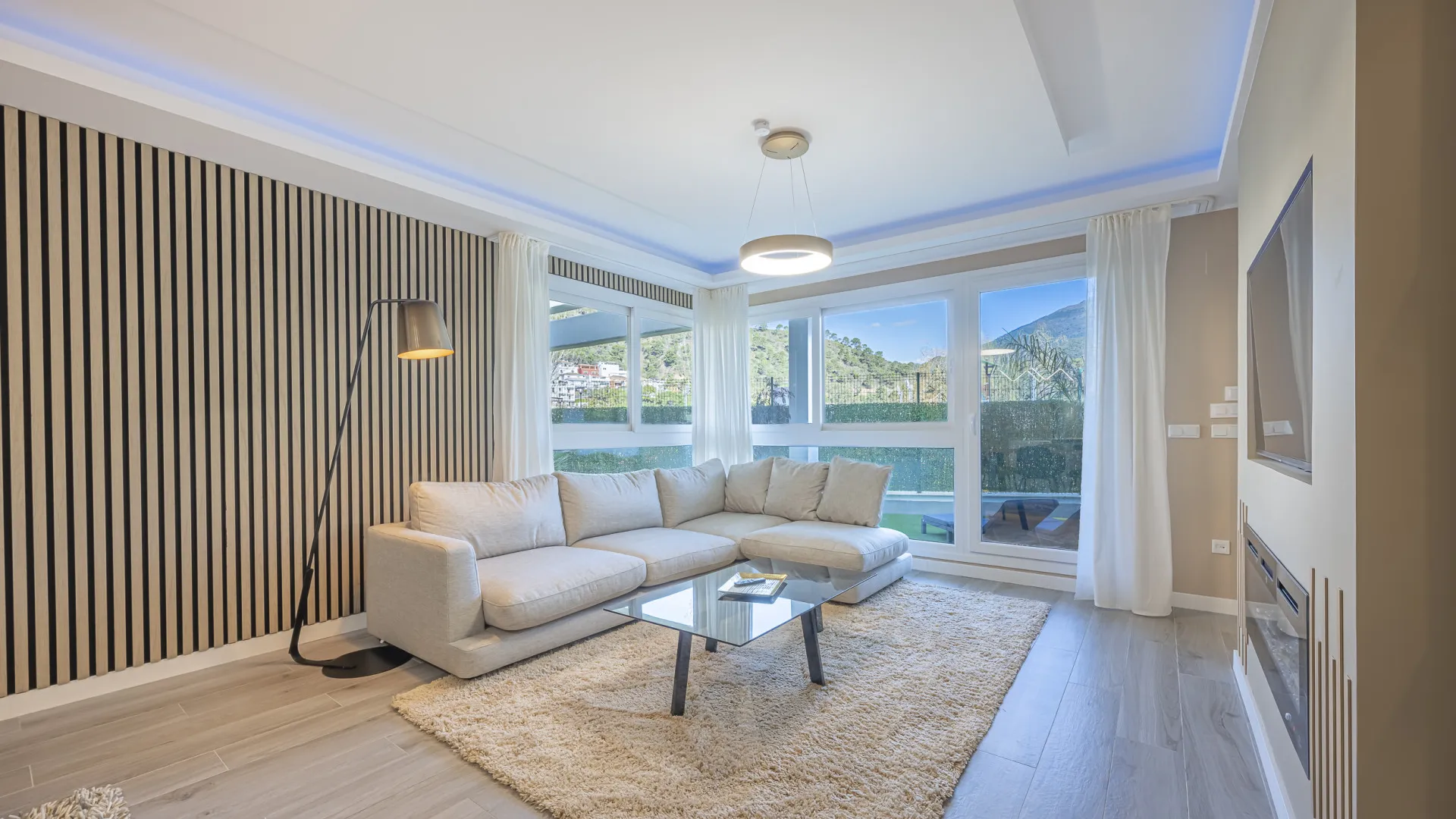 Se vende apartamento planta baja en Benahavis