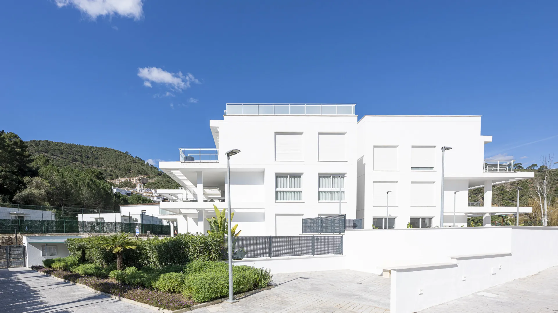 Se vende apartamento planta baja en Benahavis