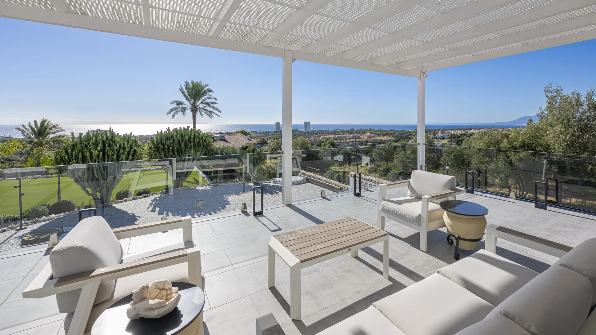 7 bedrooms Elviria villa for sale