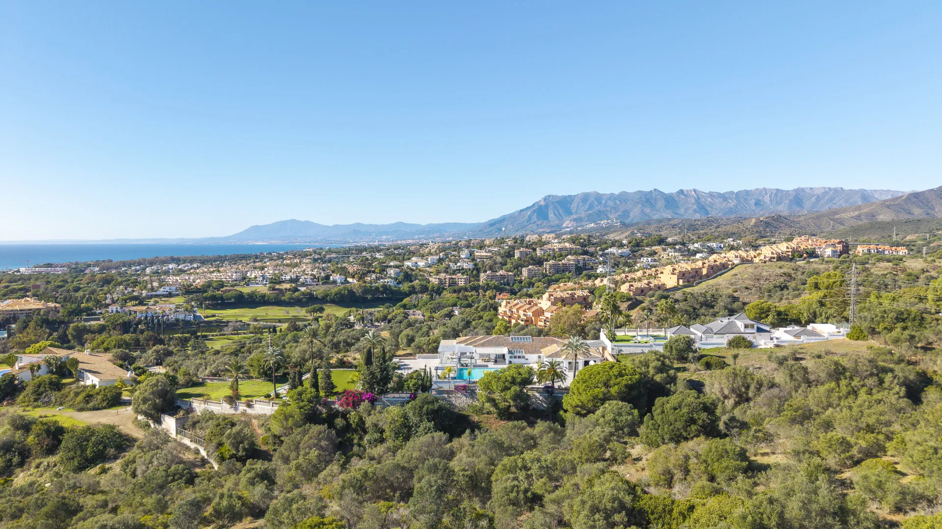 7 bedrooms Elviria villa for sale