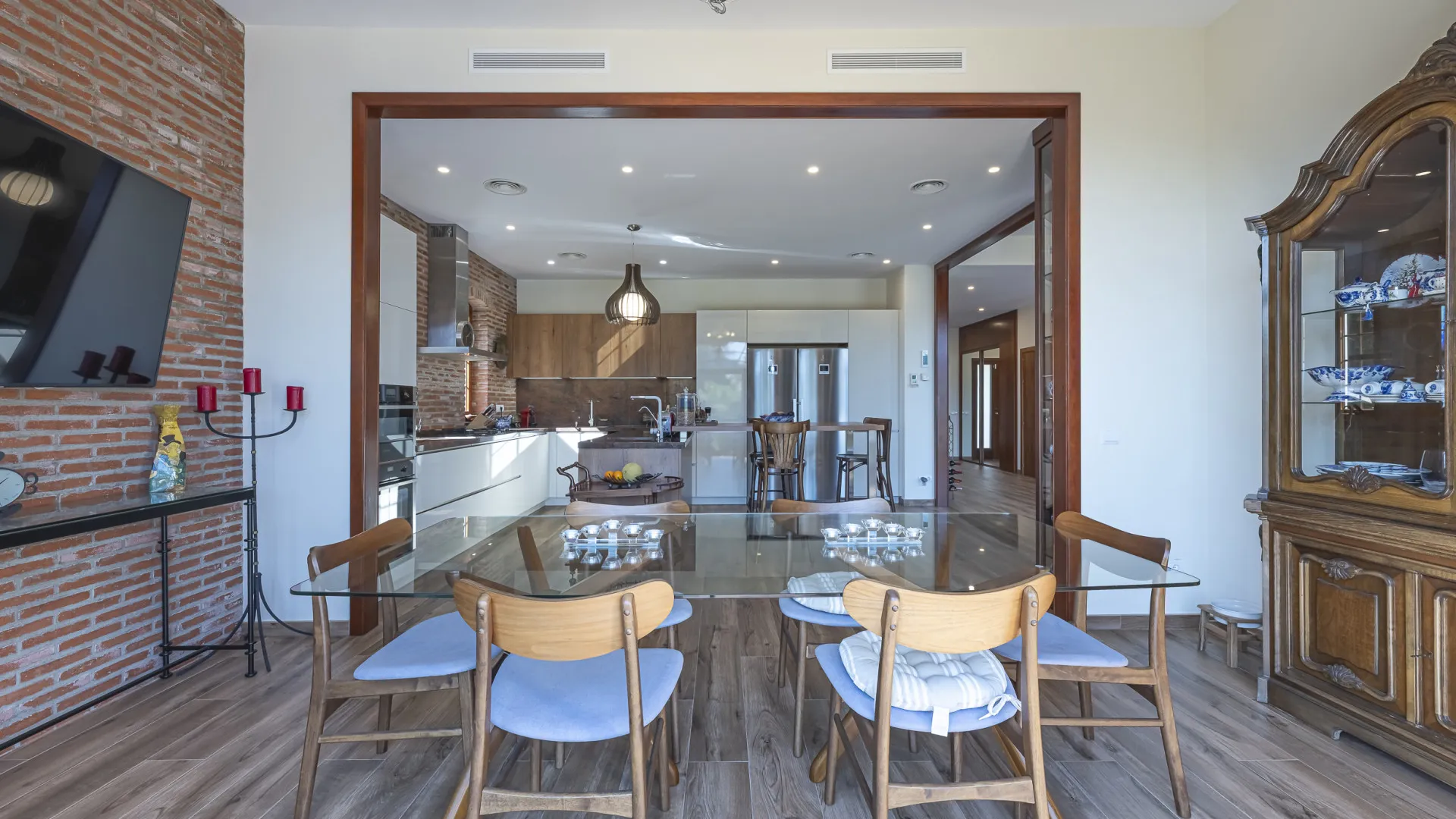 Se vende villa con 6 dormitorios en El Rosario