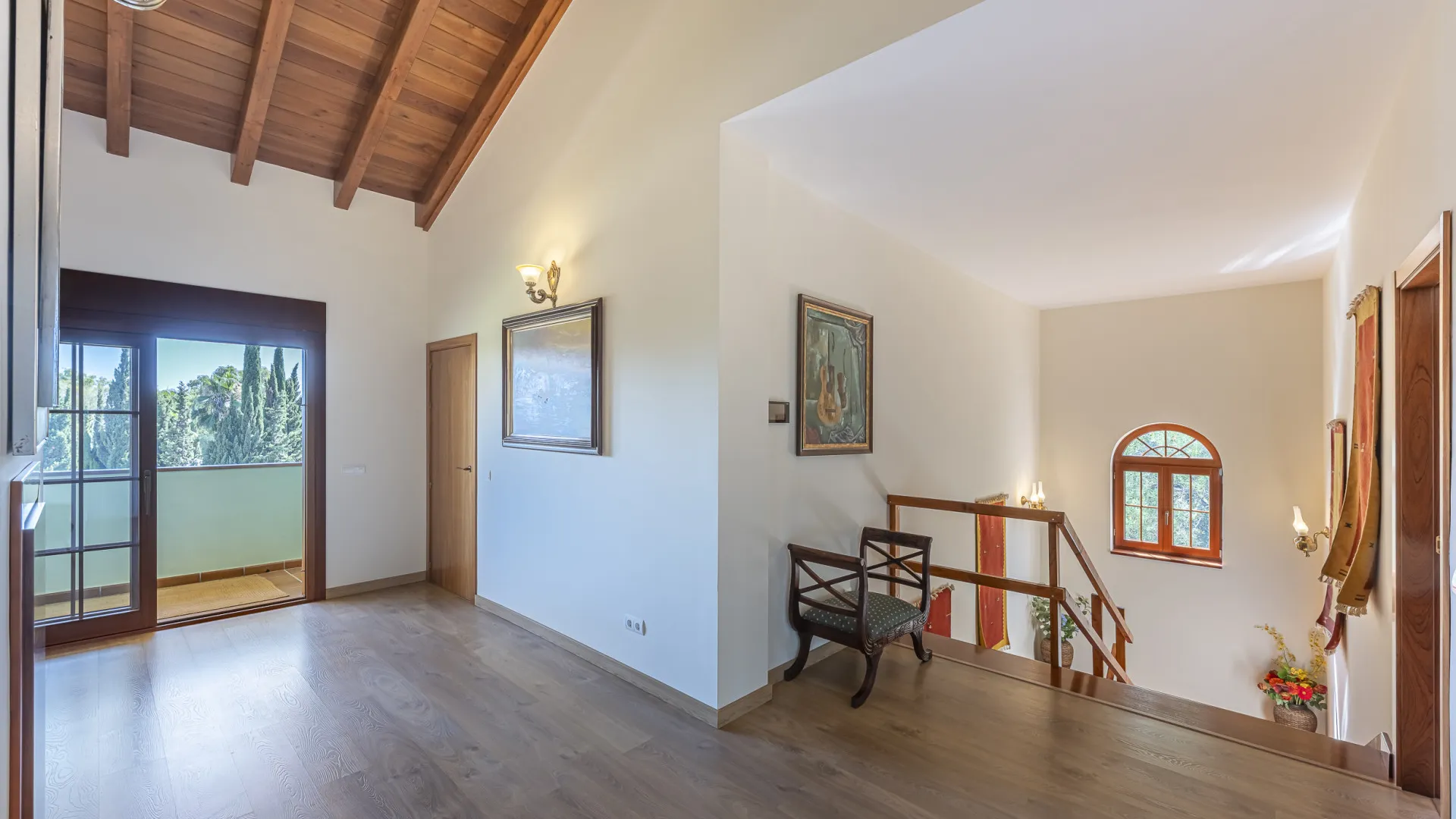 Se vende villa con 6 dormitorios en El Rosario