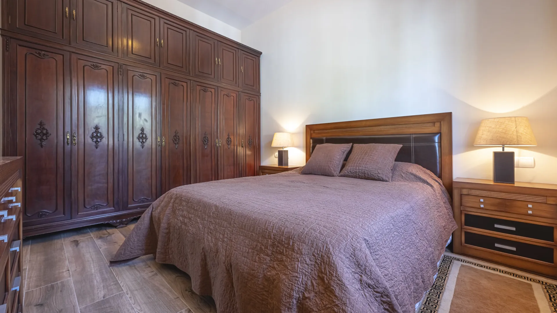 Se vende villa con 6 dormitorios en El Rosario