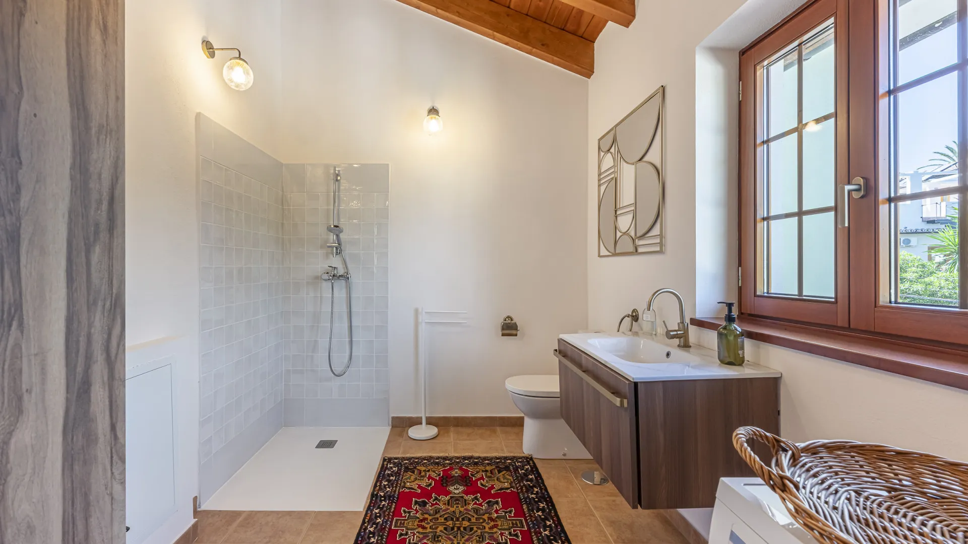 Se vende villa con 6 dormitorios en El Rosario