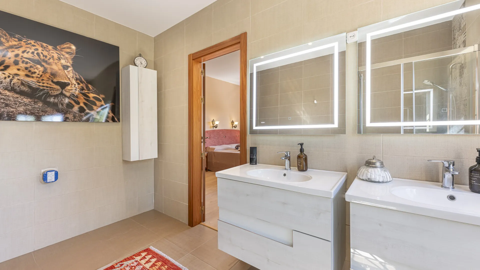 Se vende villa con 6 dormitorios en El Rosario