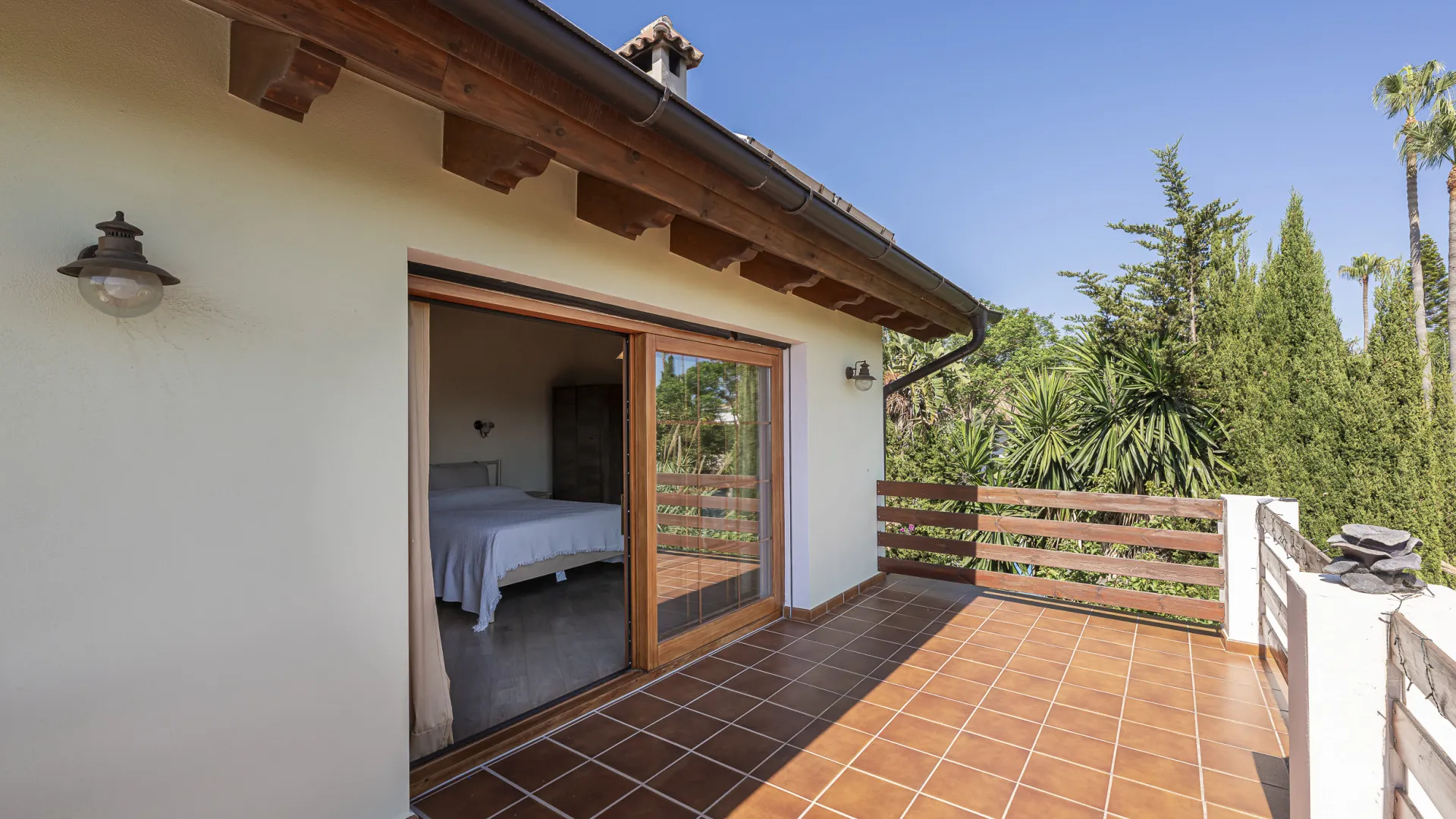 Se vende villa con 6 dormitorios en El Rosario