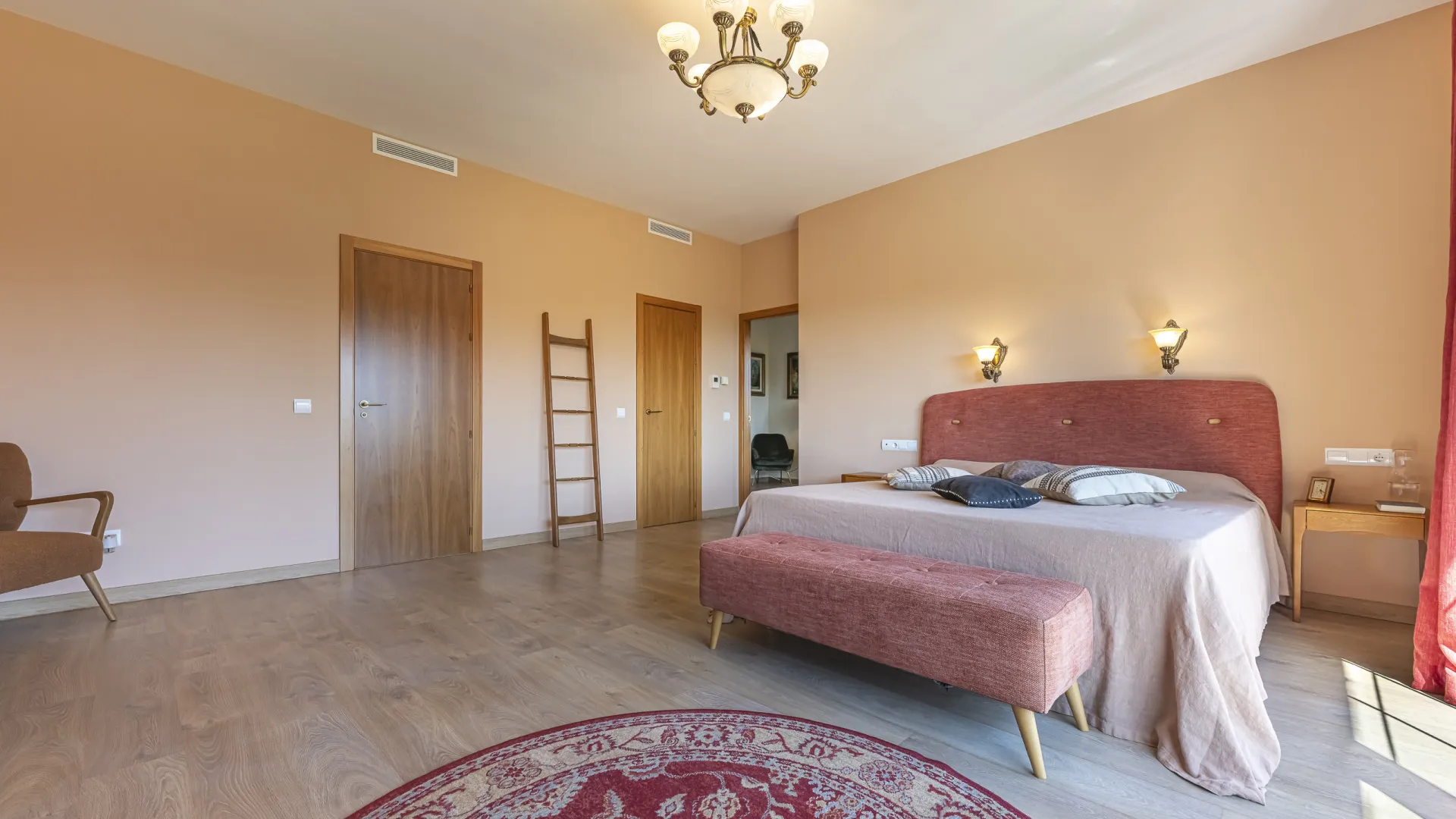 Se vende villa con 6 dormitorios en El Rosario