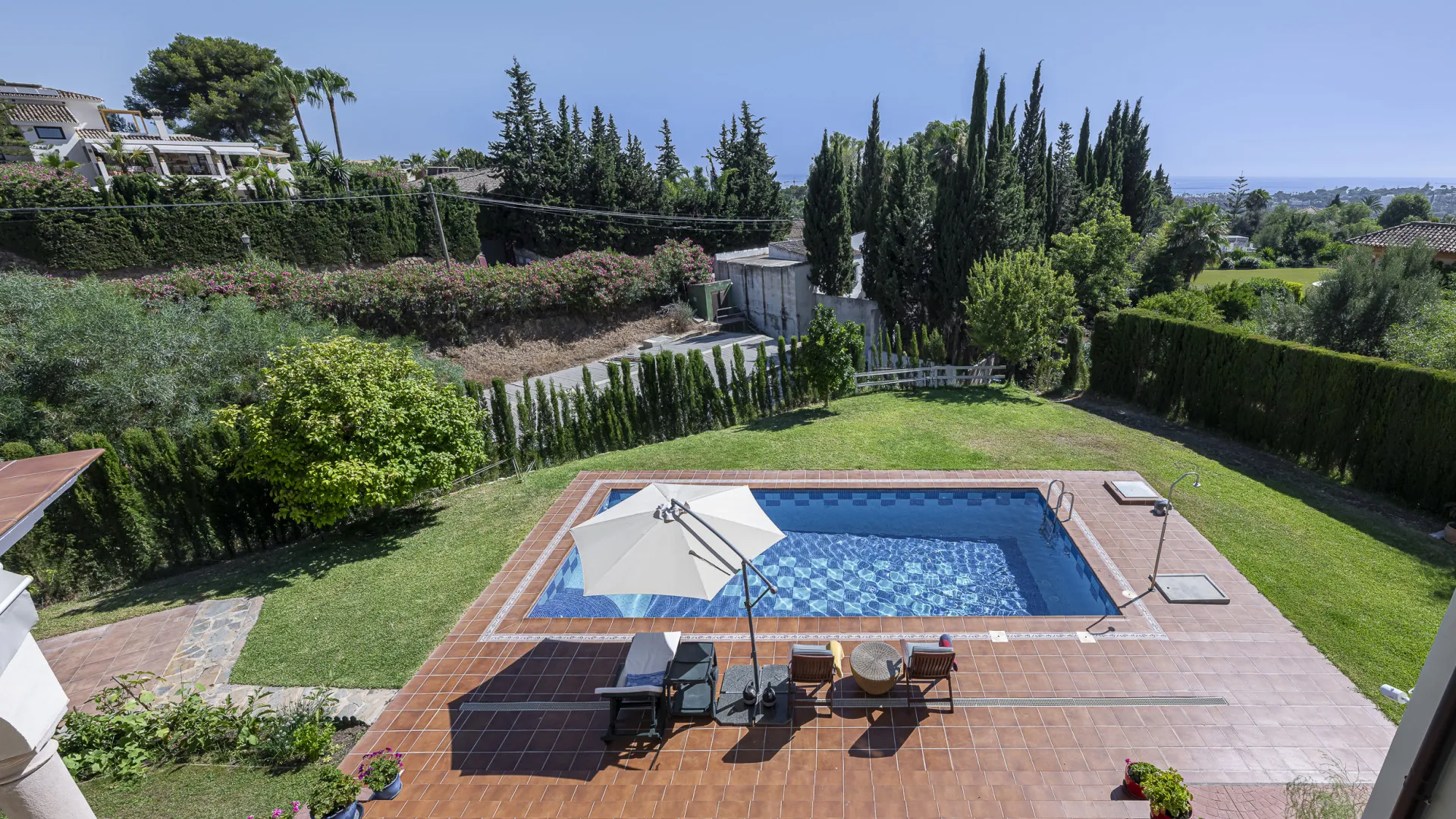 Se vende villa con 6 dormitorios en El Rosario