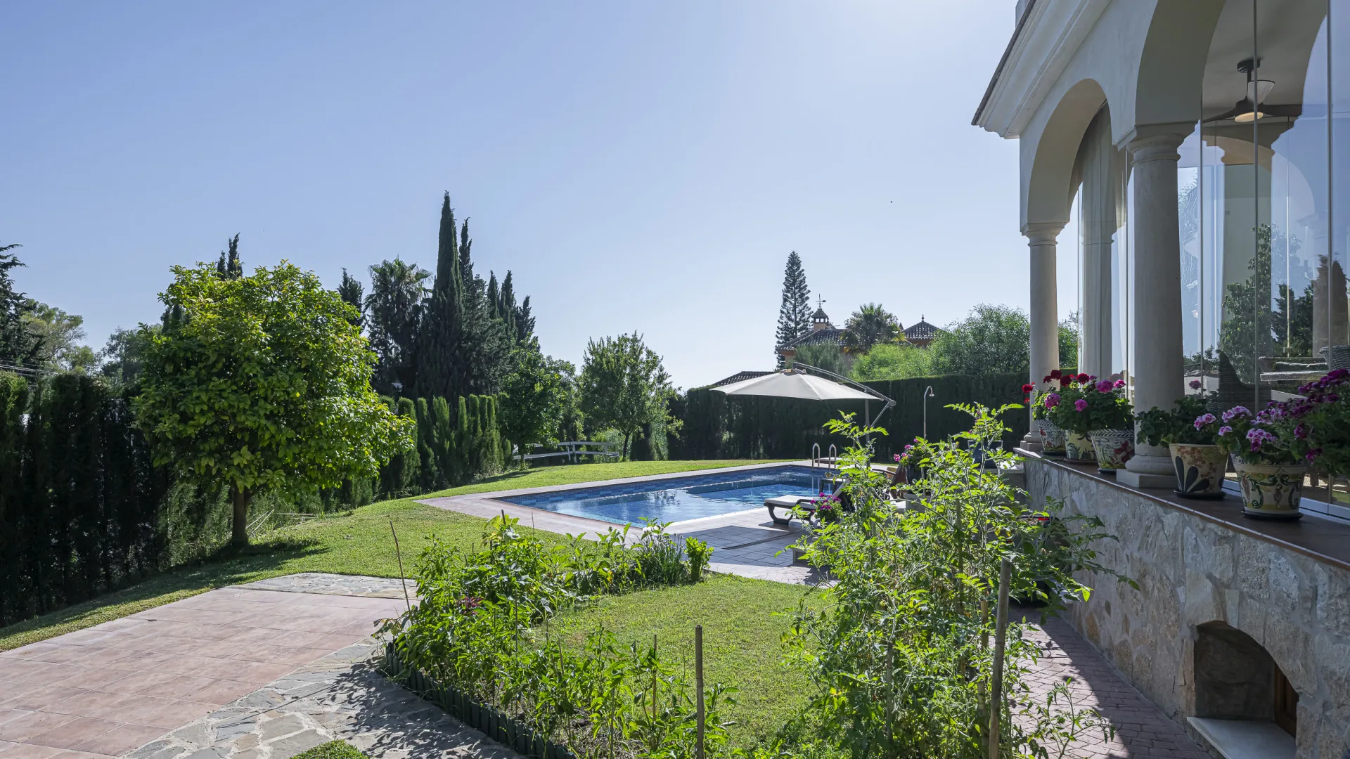 Se vende villa con 6 dormitorios en El Rosario