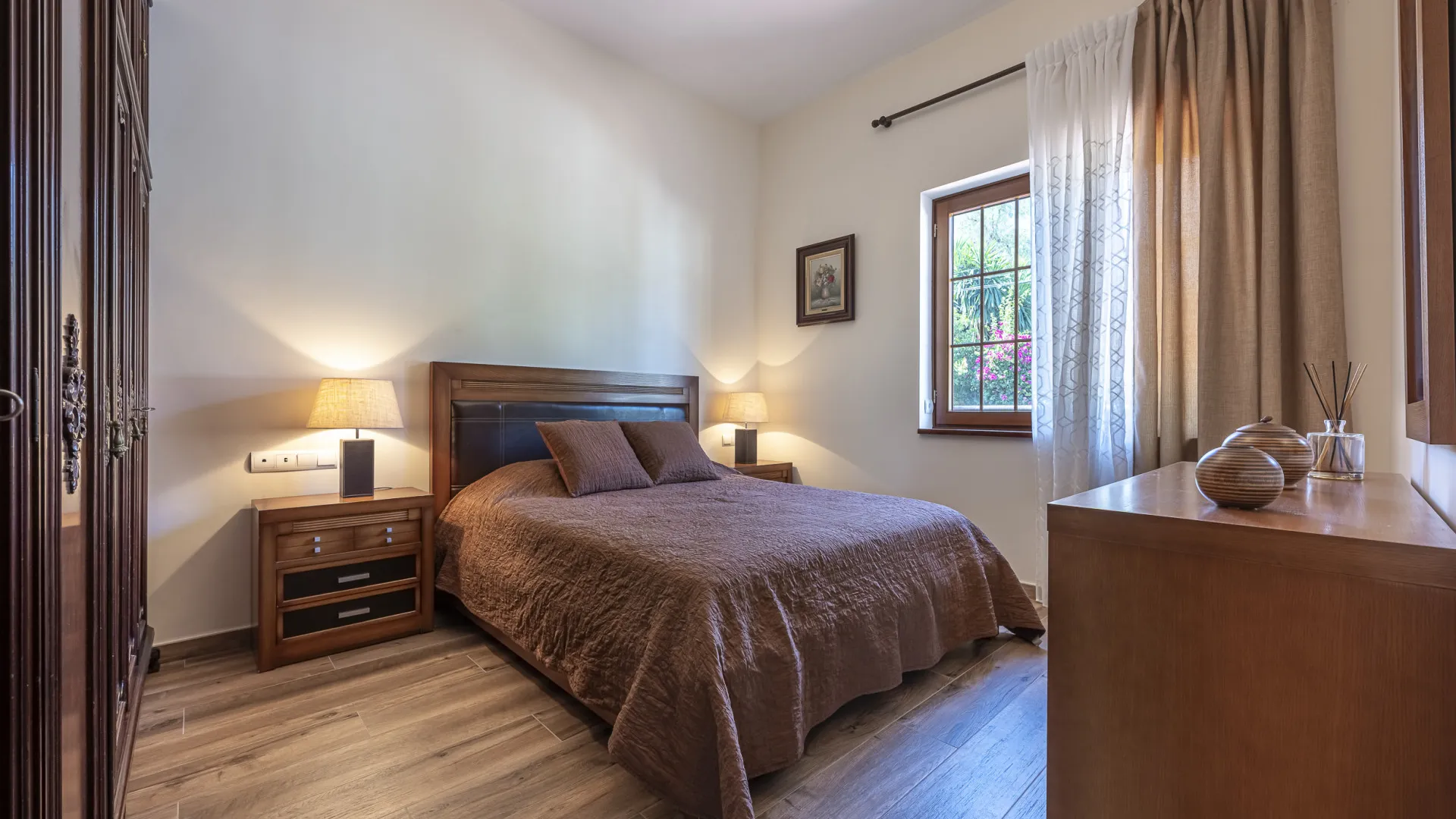 Se vende villa con 6 dormitorios en El Rosario