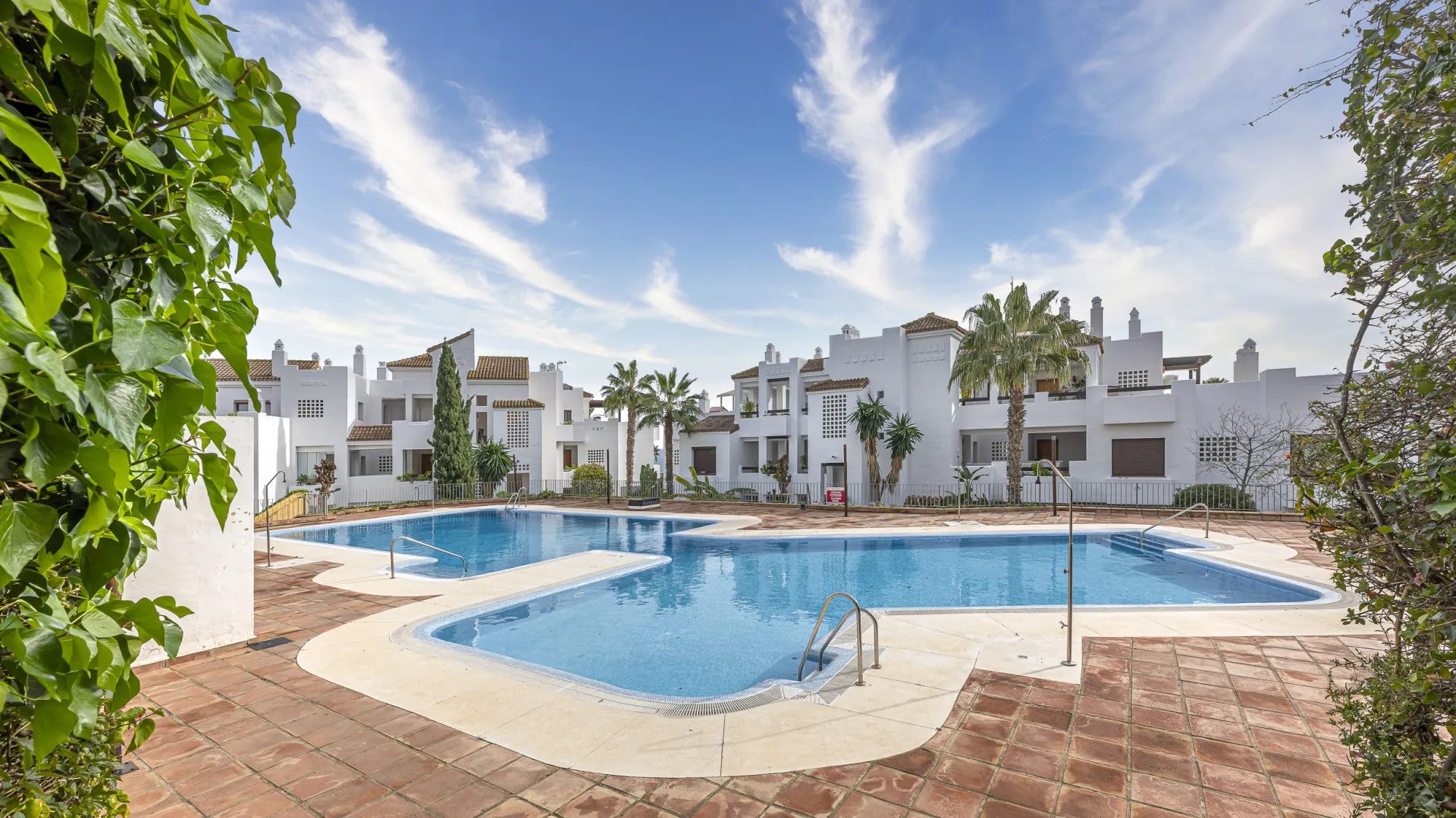 For sale Alcaidesa apartment with 2 bedrooms