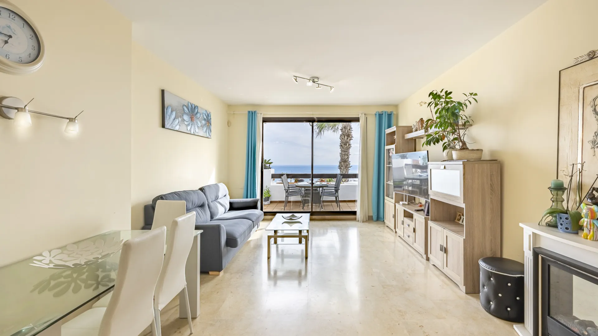 For sale Alcaidesa apartment with 2 bedrooms