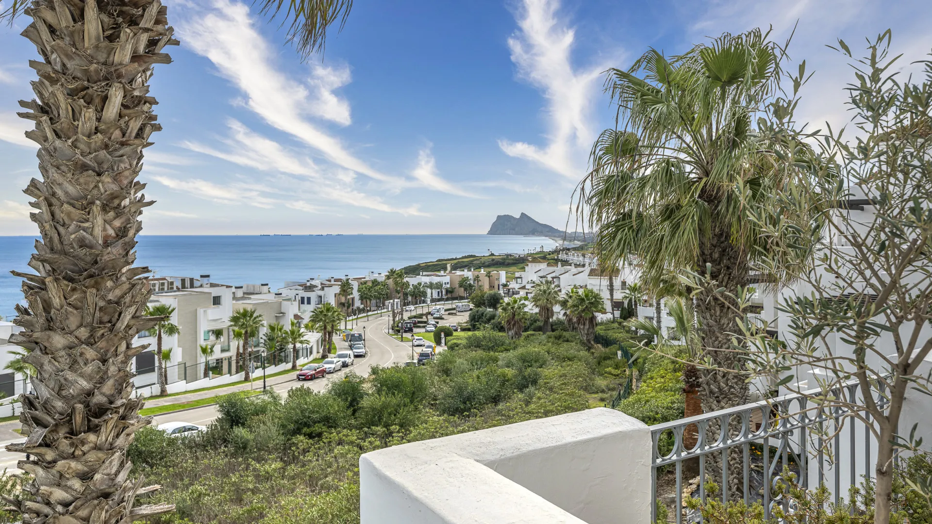 For sale Alcaidesa apartment with 2 bedrooms