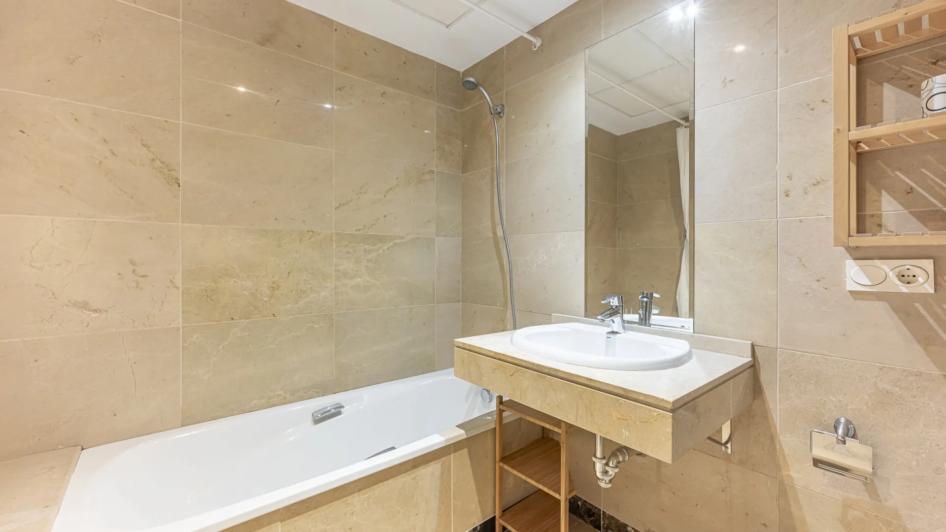 For sale Alcaidesa apartment with 2 bedrooms