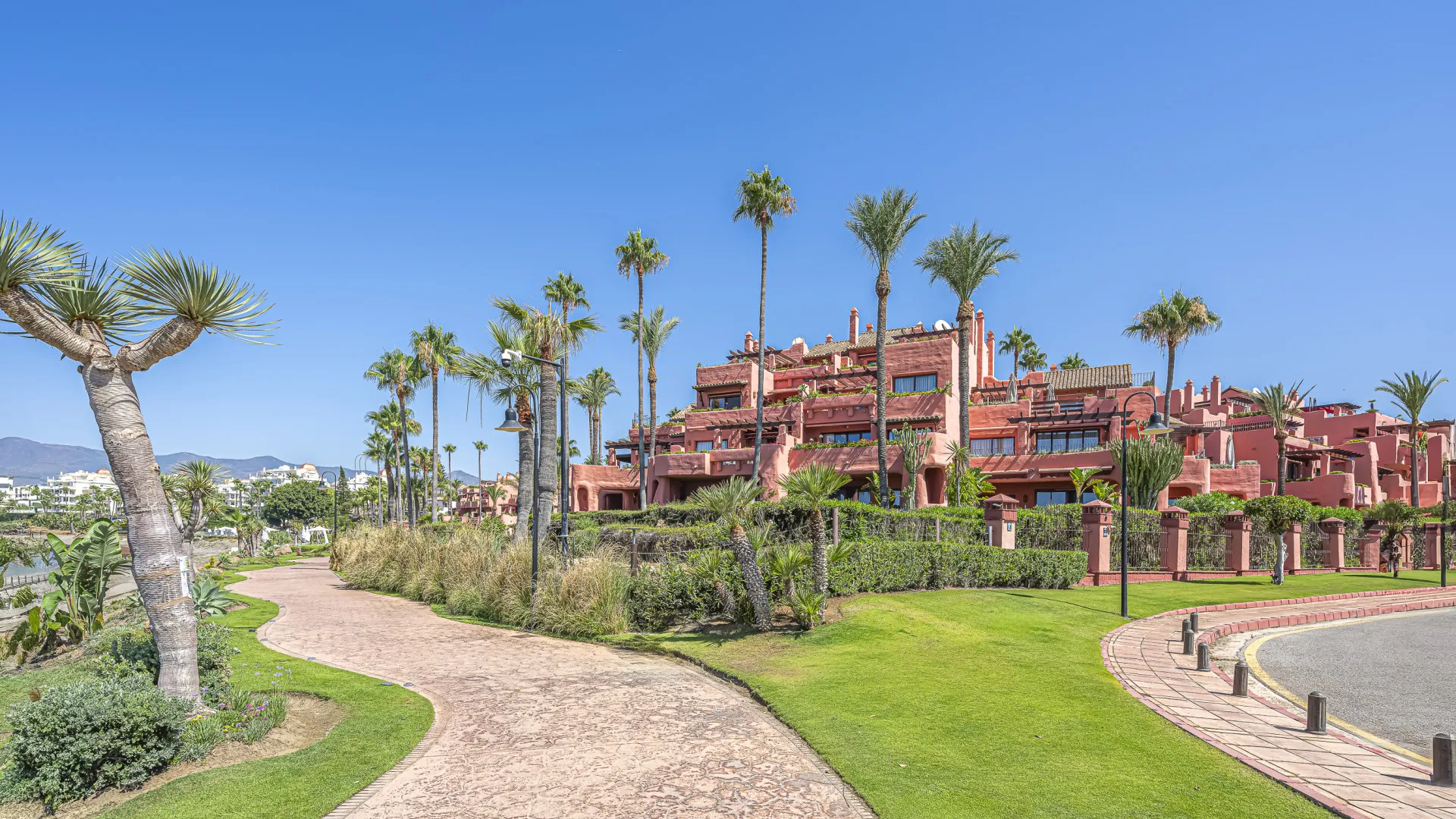 Apartamento planta baja en venta en Menara Beach