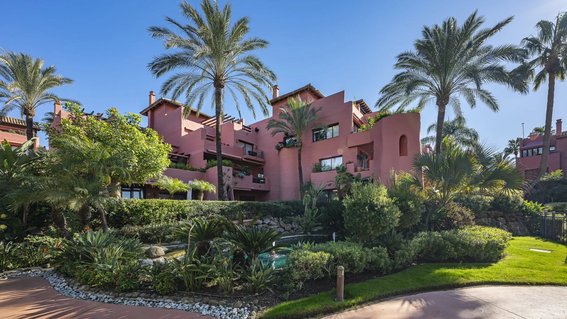 Apartamento planta baja en venta en Menara Beach