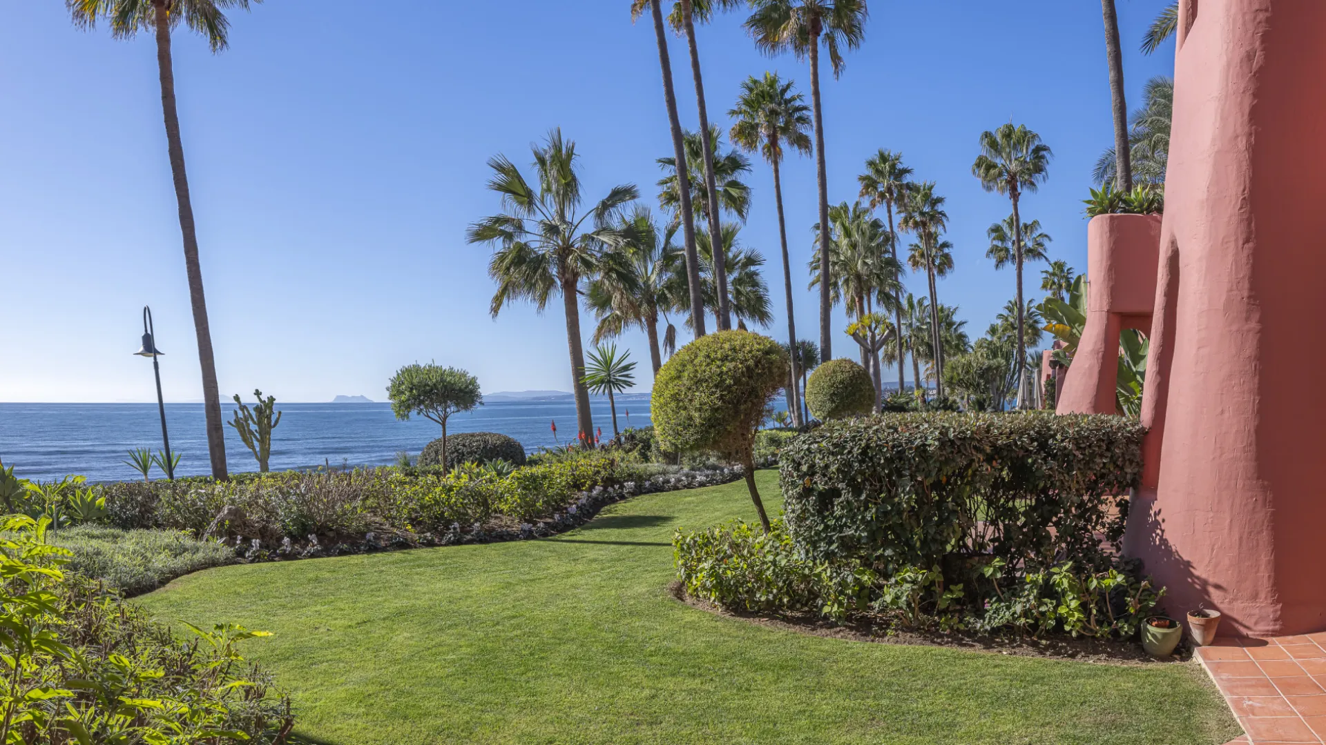 Apartamento planta baja en venta en Menara Beach