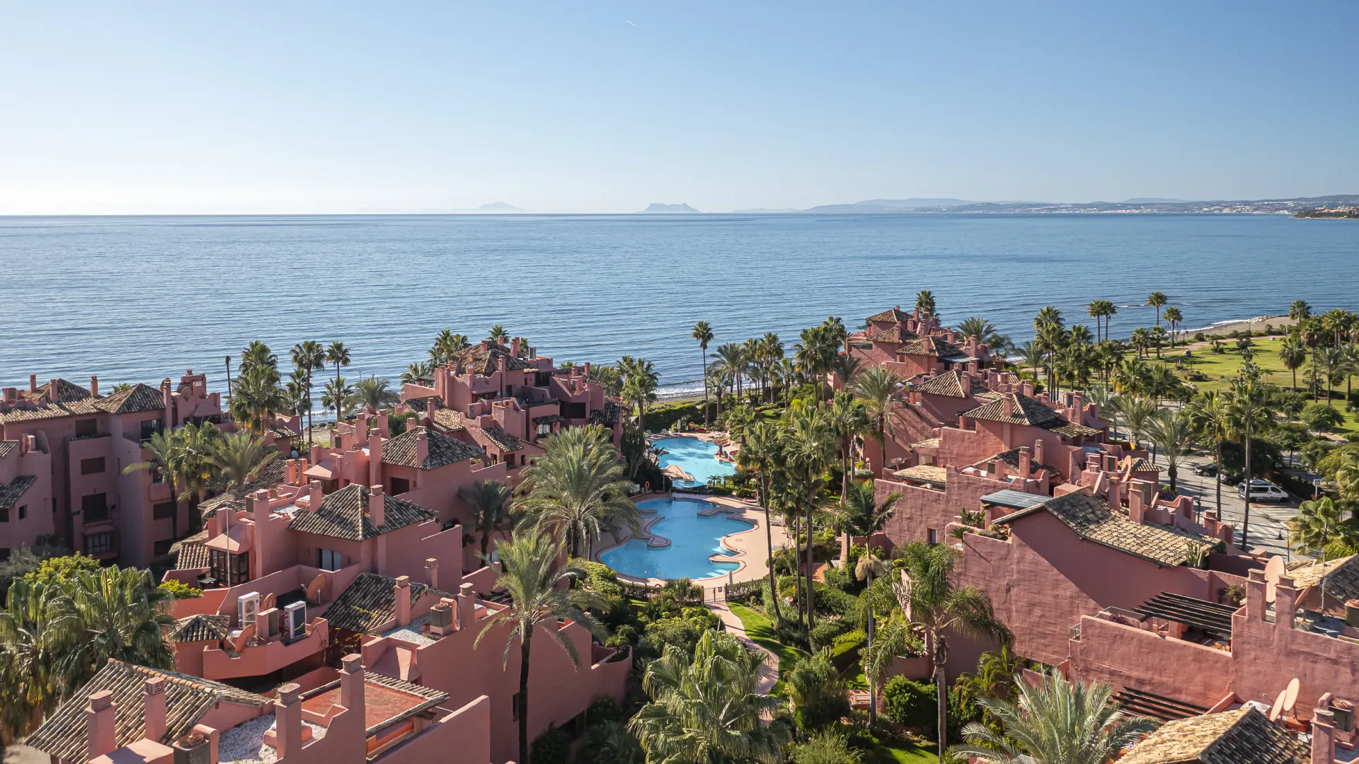 Apartamento planta baja en venta en Menara Beach