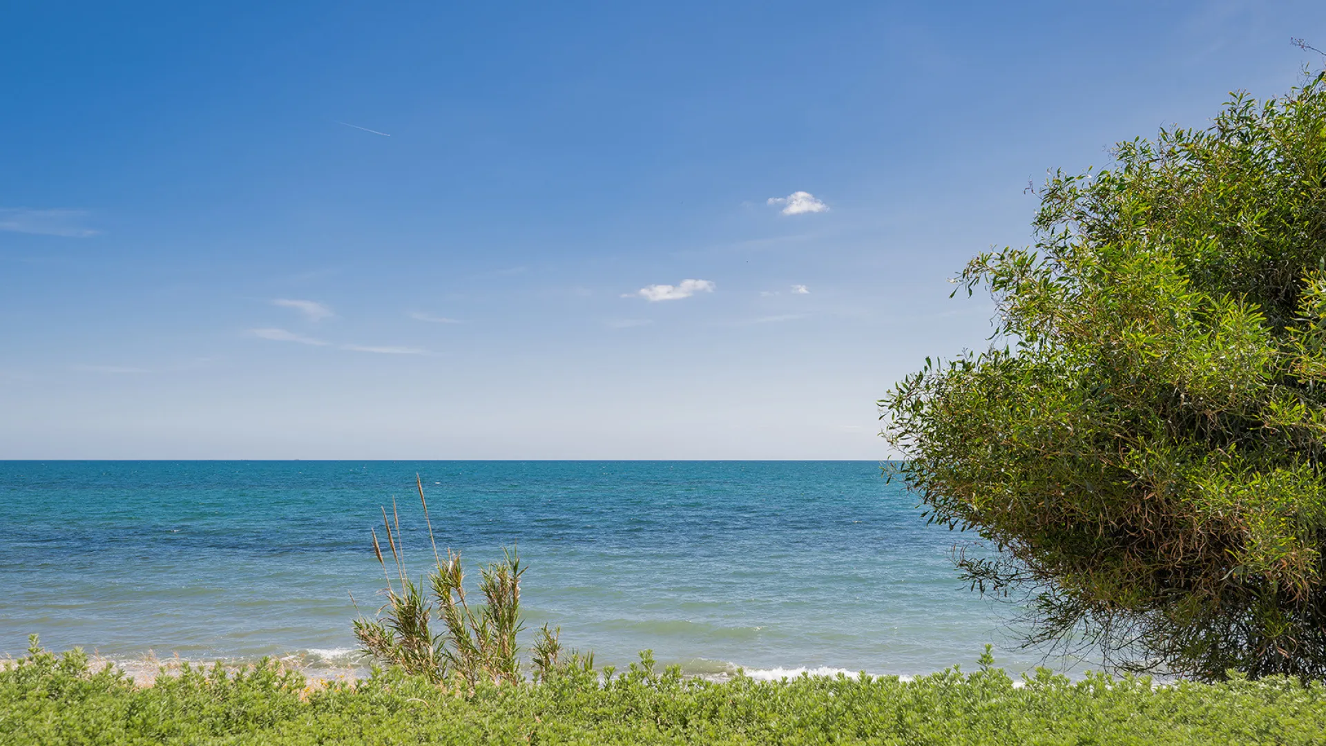 Apartamento planta baja en venta en Alcazaba Beach